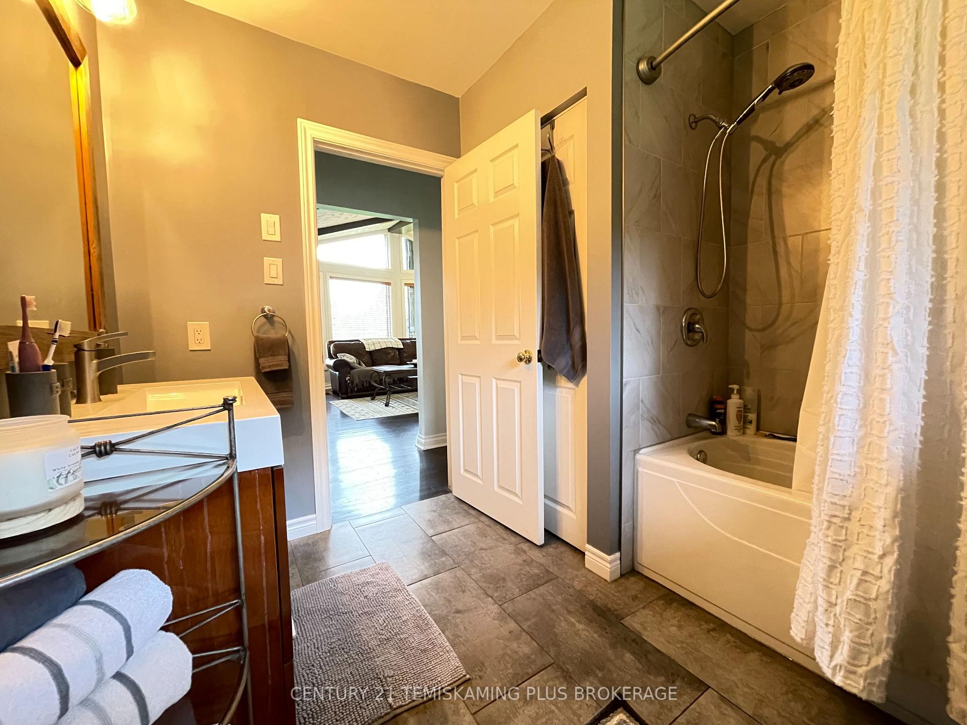 Photo 31 of 805519 Hooper Road, Timiskaming, TIM - Outside - Rural — HOMEH