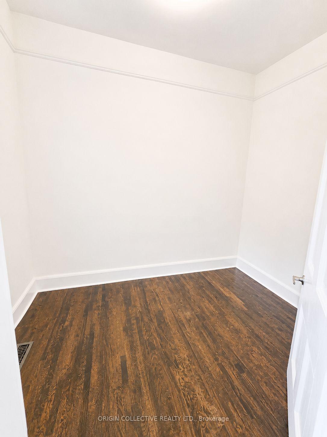 Photo 7 of 43 Carr Street, Toronto, Kensington-Chinatown — HOMEH