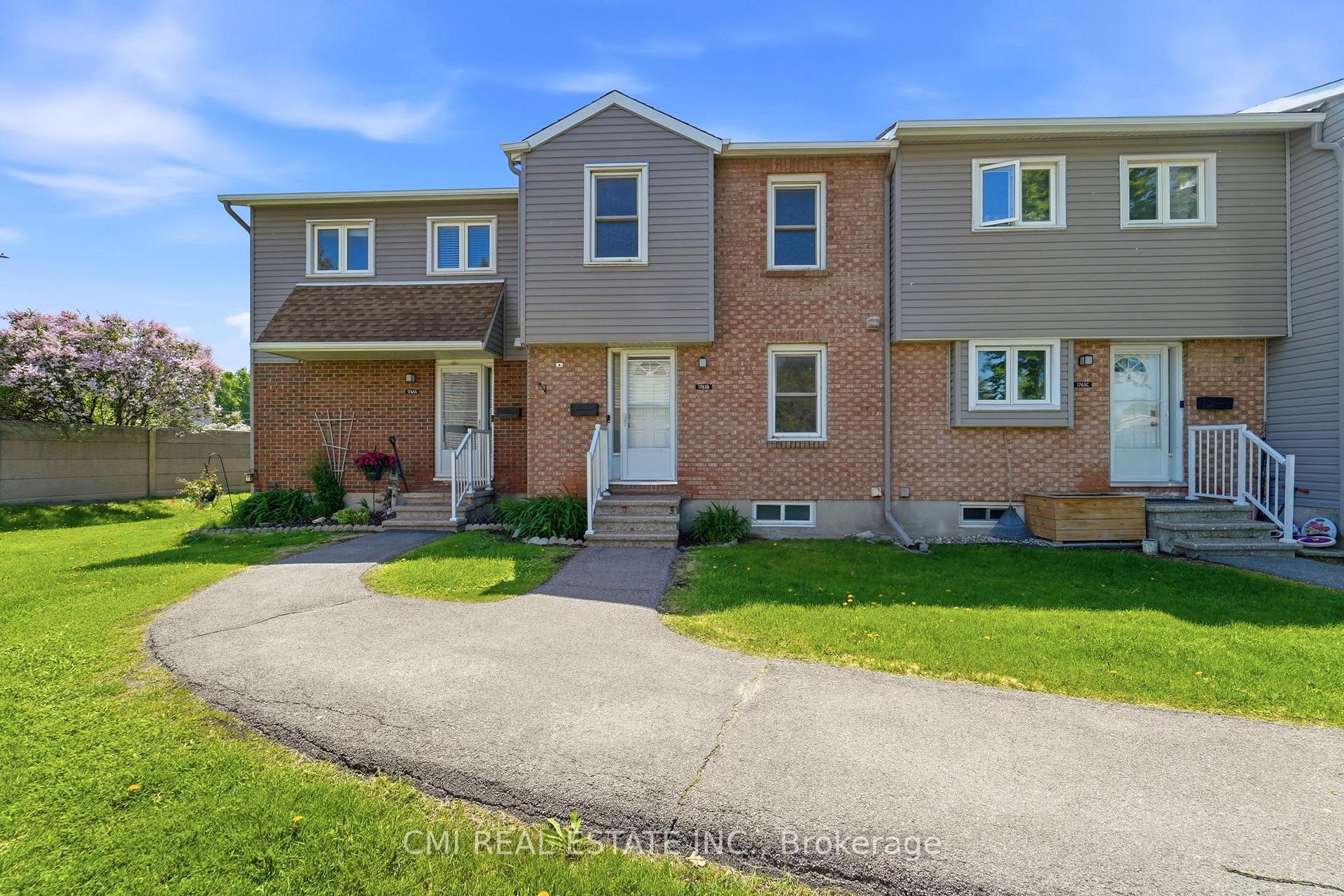Photo 2 of Unit B, 1765 Lamoureux Drive, Ottawa, Queenswood Heights South — HOMEH