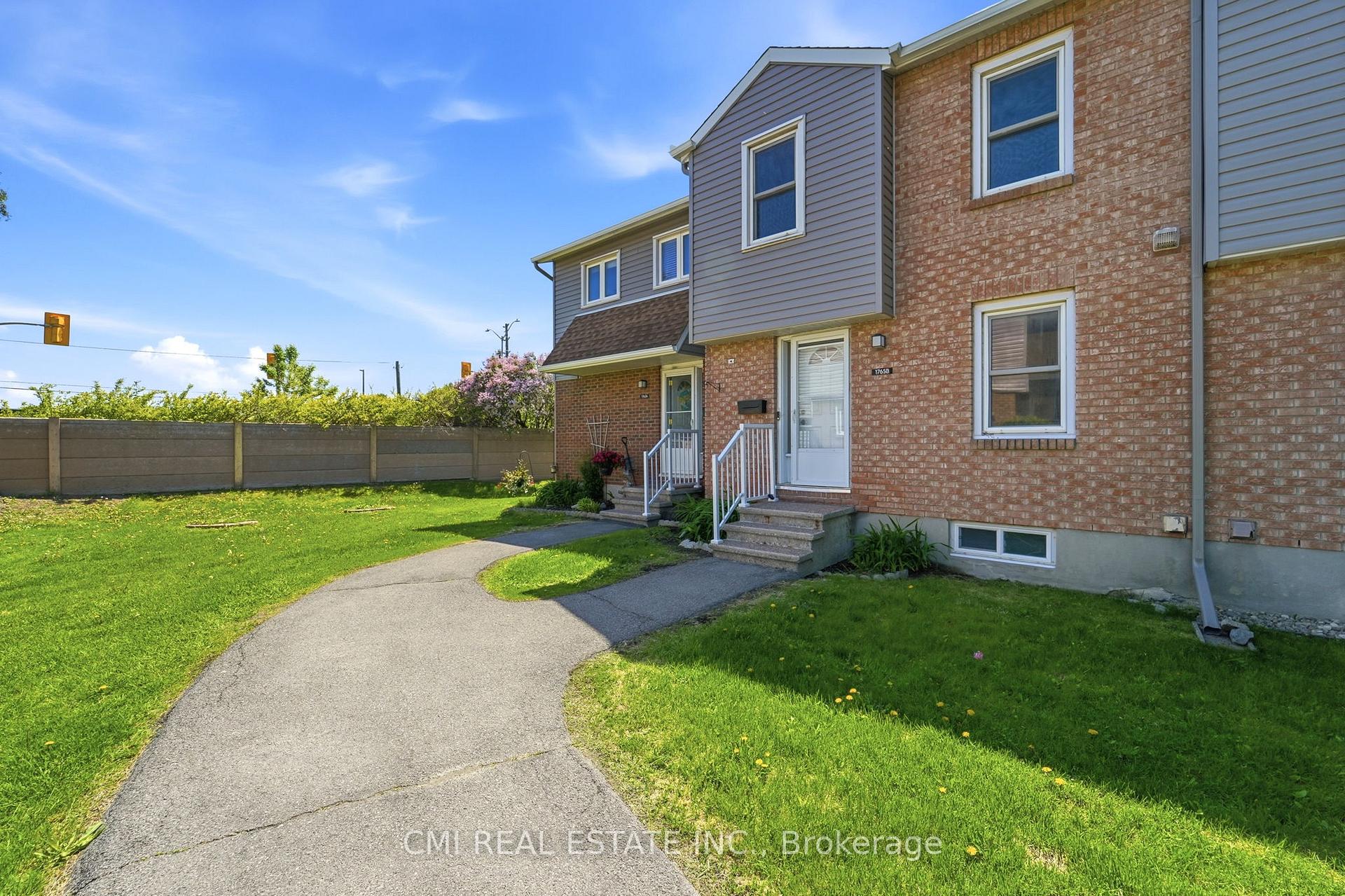 Photo 4 of Unit B, 1765 Lamoureux Drive, Ottawa, Queenswood Heights South — HOMEH