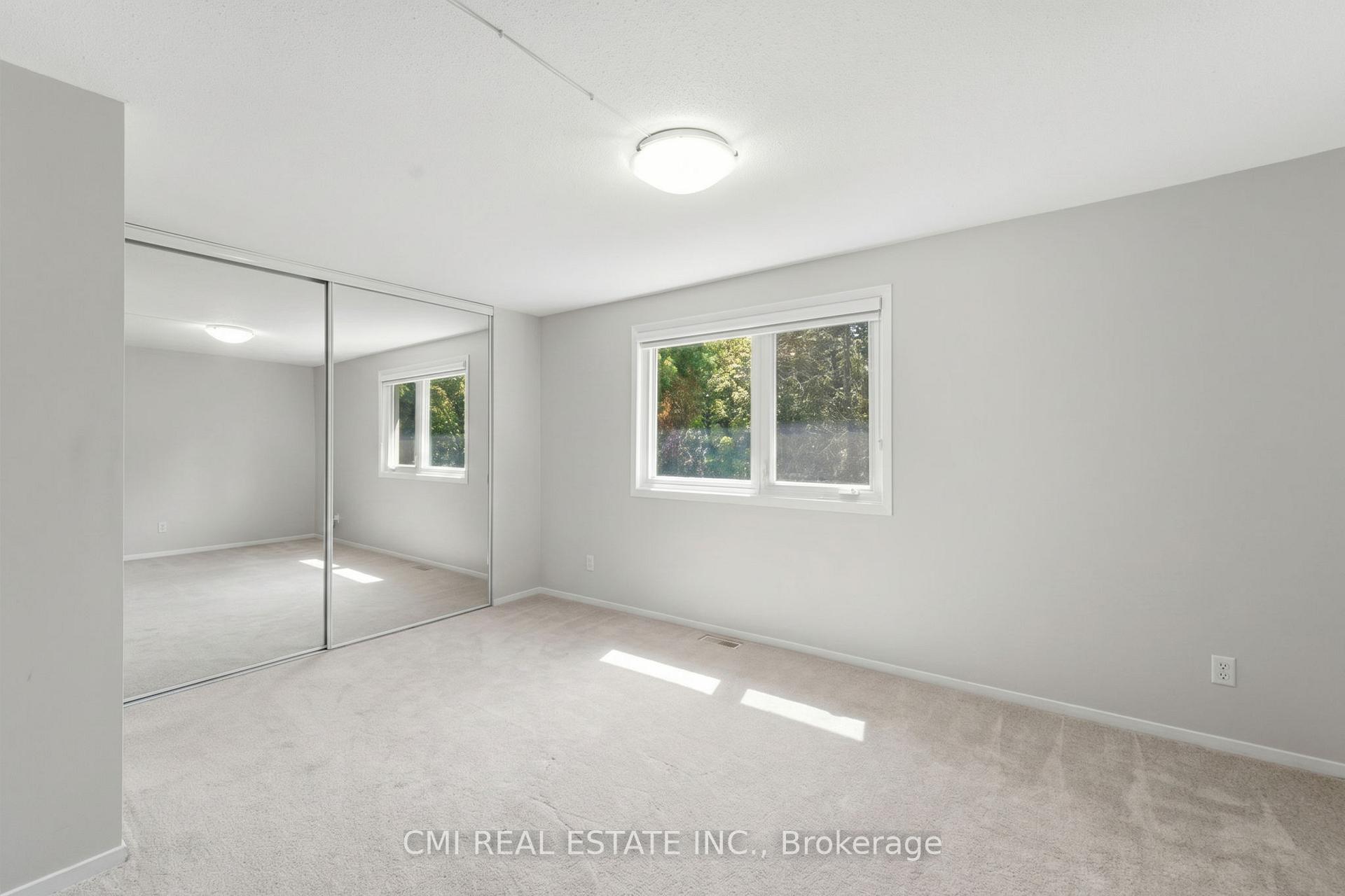 Photo 6 of Unit B, 1765 Lamoureux Drive, Ottawa, Queenswood Heights South — HOMEH