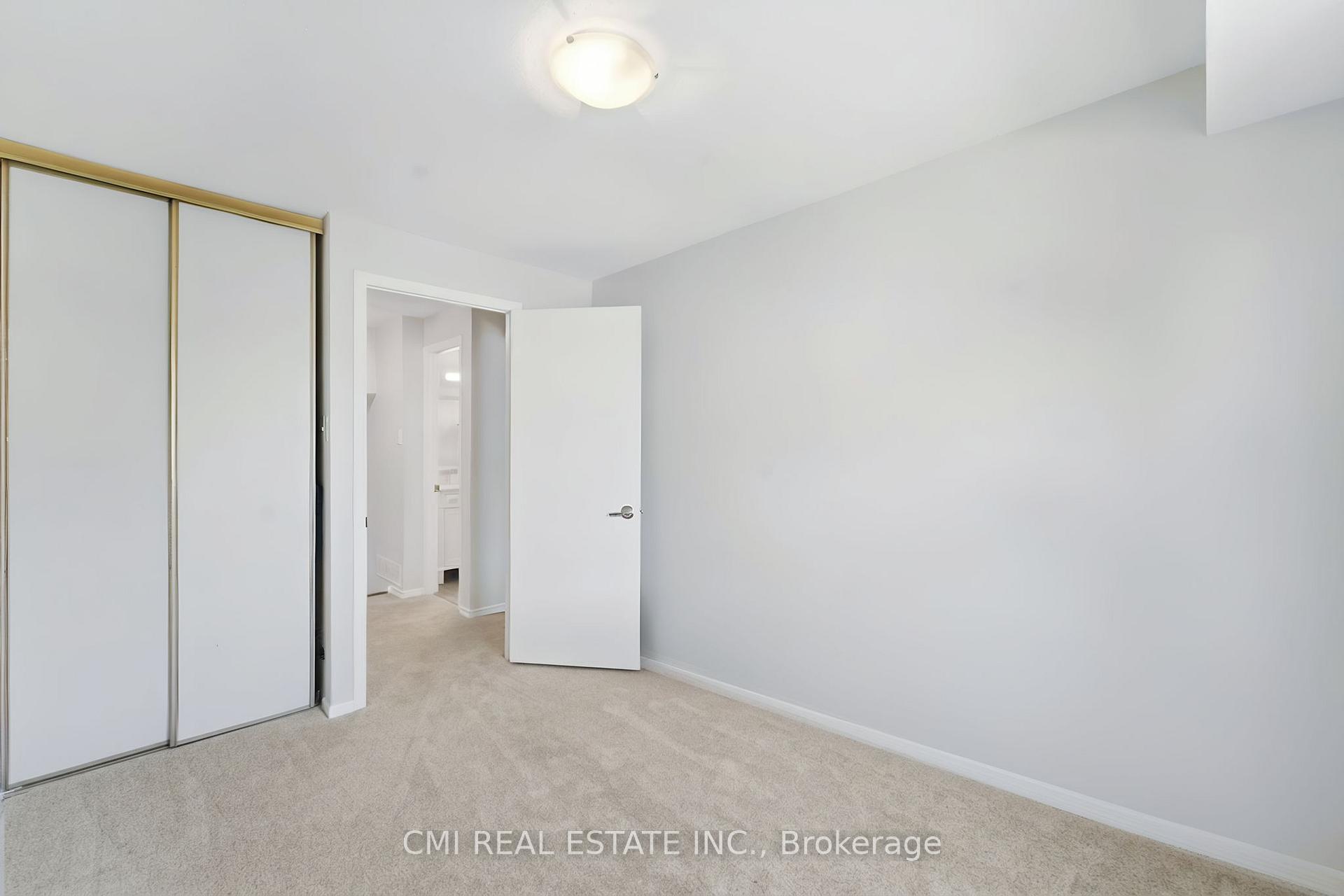 Photo 10 of Unit B, 1765 Lamoureux Drive, Ottawa, Queenswood Heights South — HOMEH