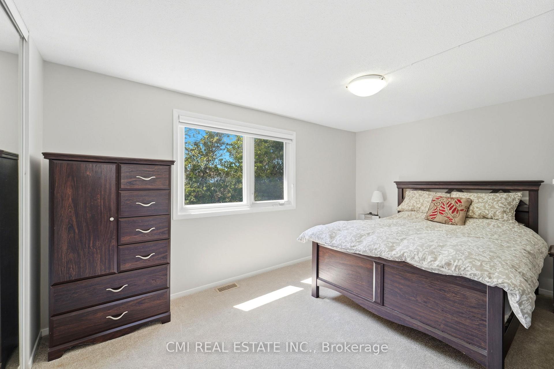 Photo 25 of Unit B, 1765 Lamoureux Drive, Ottawa, Queenswood Heights South — HOMEH