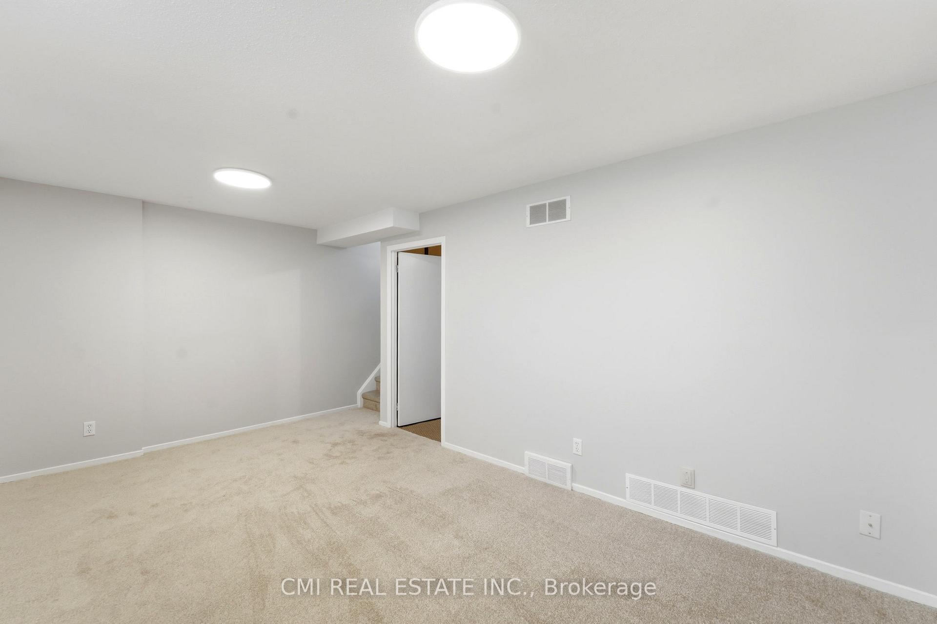 Photo 32 of Unit B, 1765 Lamoureux Drive, Ottawa, Queenswood Heights South — HOMEH