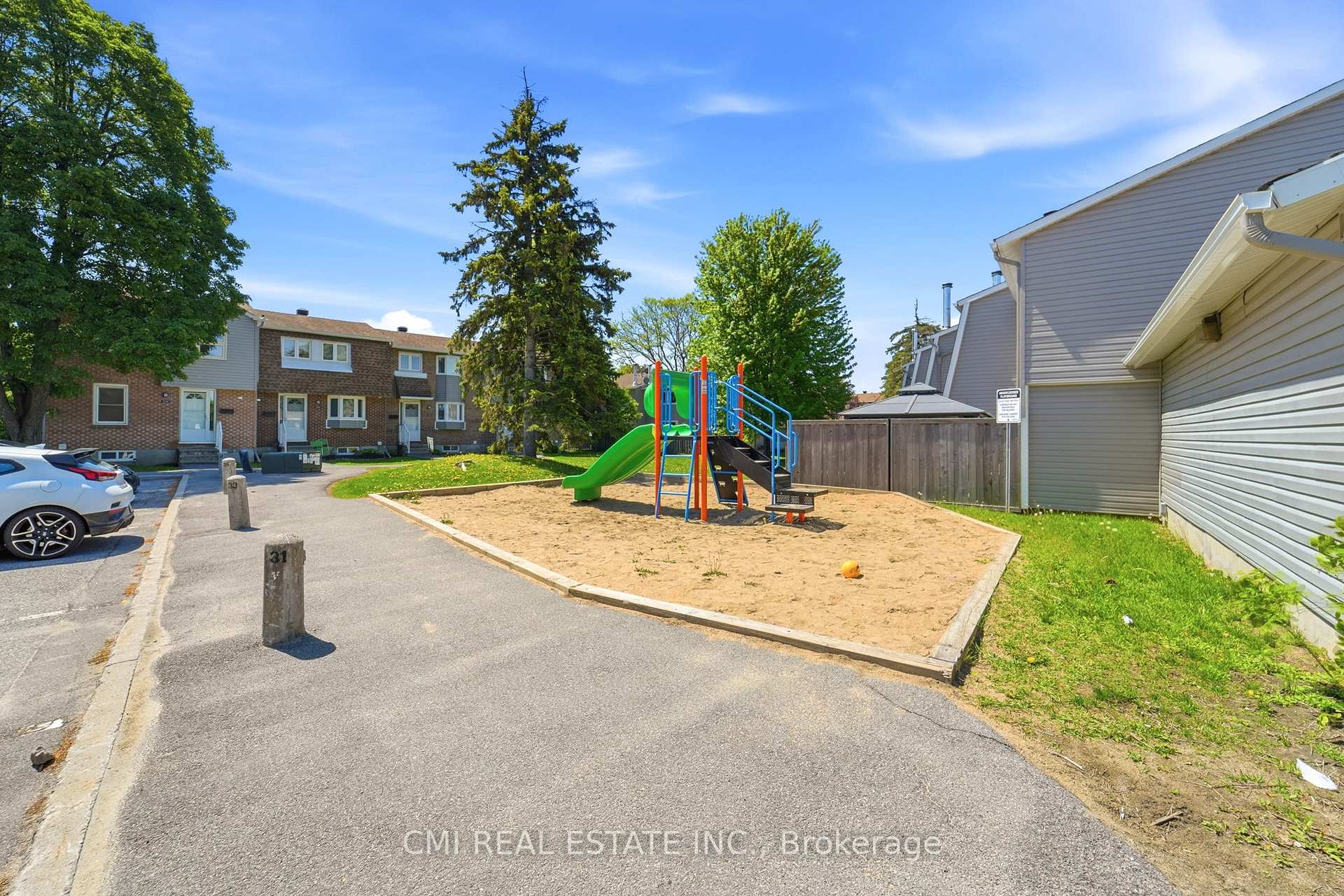 Photo 47 of Unit B, 1765 Lamoureux Drive, Ottawa, Queenswood Heights South — HOMEH