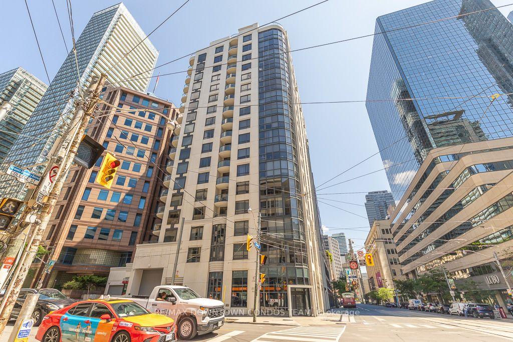 Photo 2 of Unit 611, 801 Bay Street, Toronto, Bay Street Corridor — HOMEH