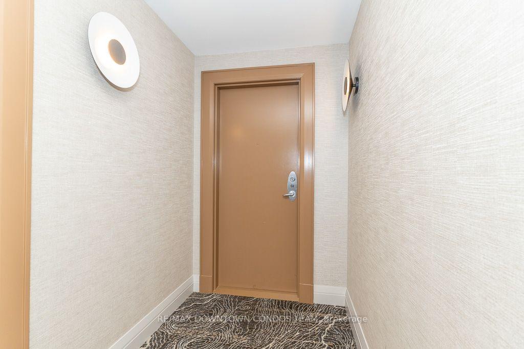 Photo 6 of Unit 611, 801 Bay Street, Toronto, Bay Street Corridor — HOMEH