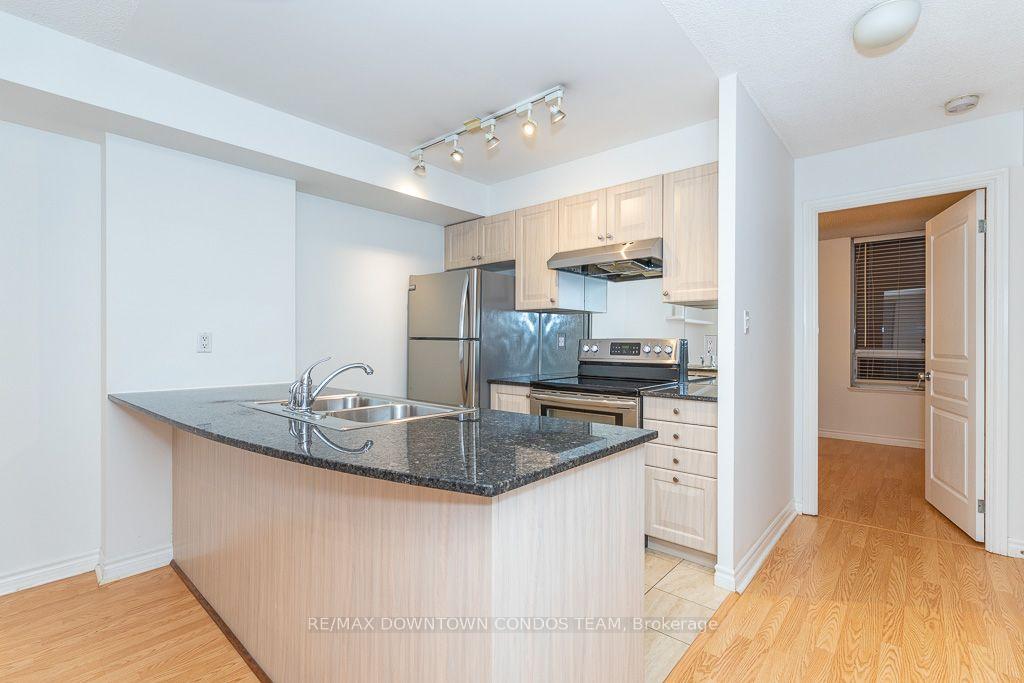 Photo 7 of Unit 611, 801 Bay Street, Toronto, Bay Street Corridor — HOMEH