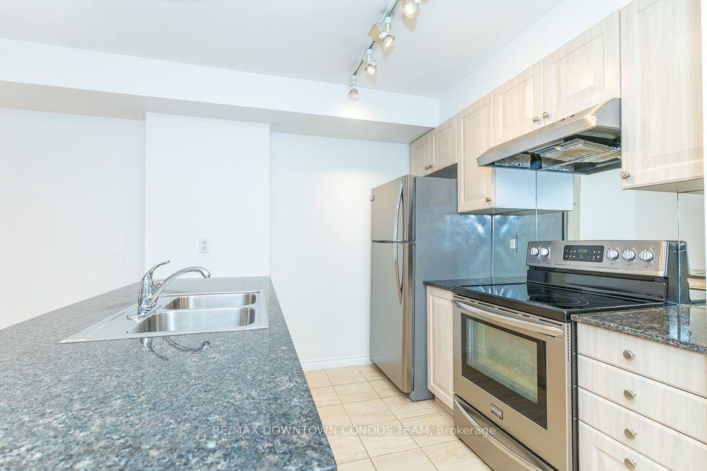 Photo 8 of Unit 611, 801 Bay Street, Toronto, Bay Street Corridor — HOMEH
