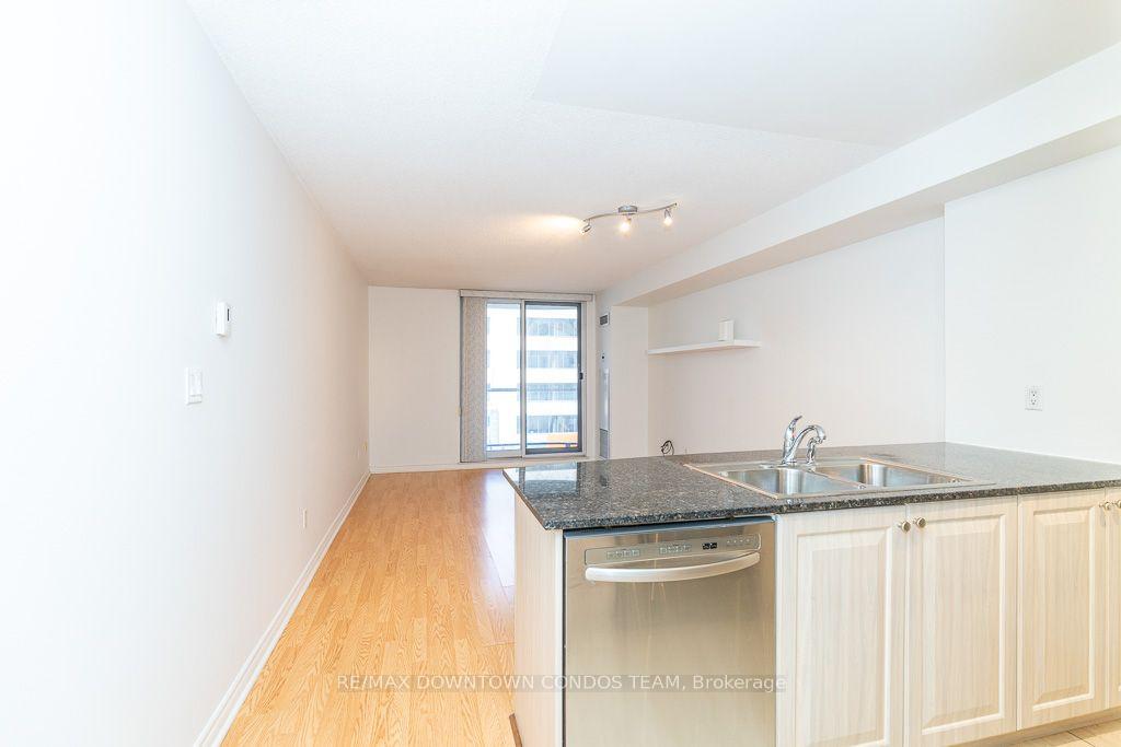 Photo 10 of Unit 611, 801 Bay Street, Toronto, Bay Street Corridor — HOMEH