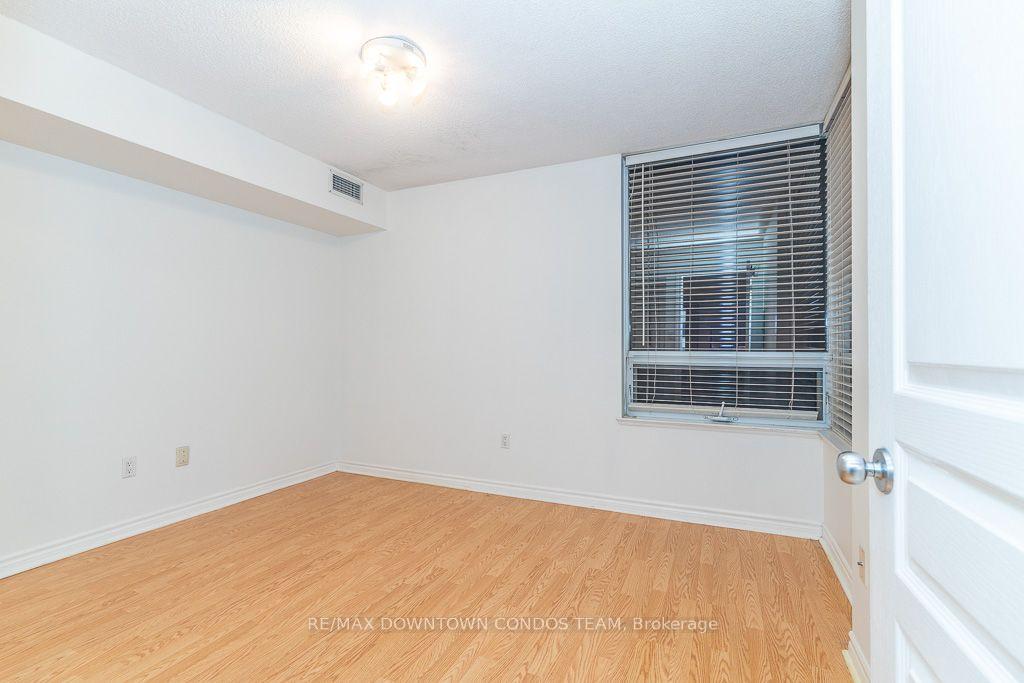 Photo 14 of Unit 611, 801 Bay Street, Toronto, Bay Street Corridor — HOMEH