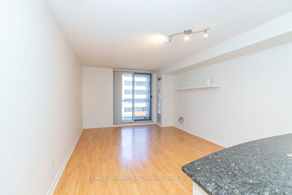 Photo 19 of Unit 611, 801 Bay Street, Toronto, Bay Street Corridor — HOMEH
