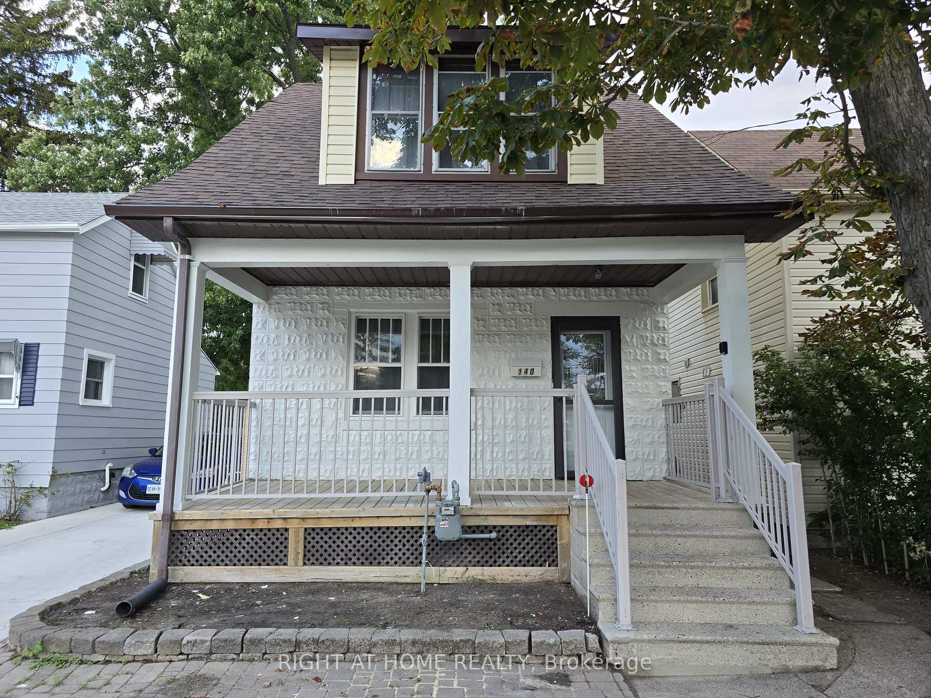 Photo 1 of 140 Napier Street, Sarnia — HOMEH