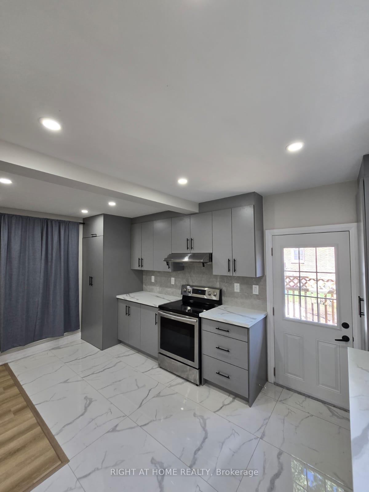 Photo 6 of 140 Napier Street, Sarnia — HOMEH