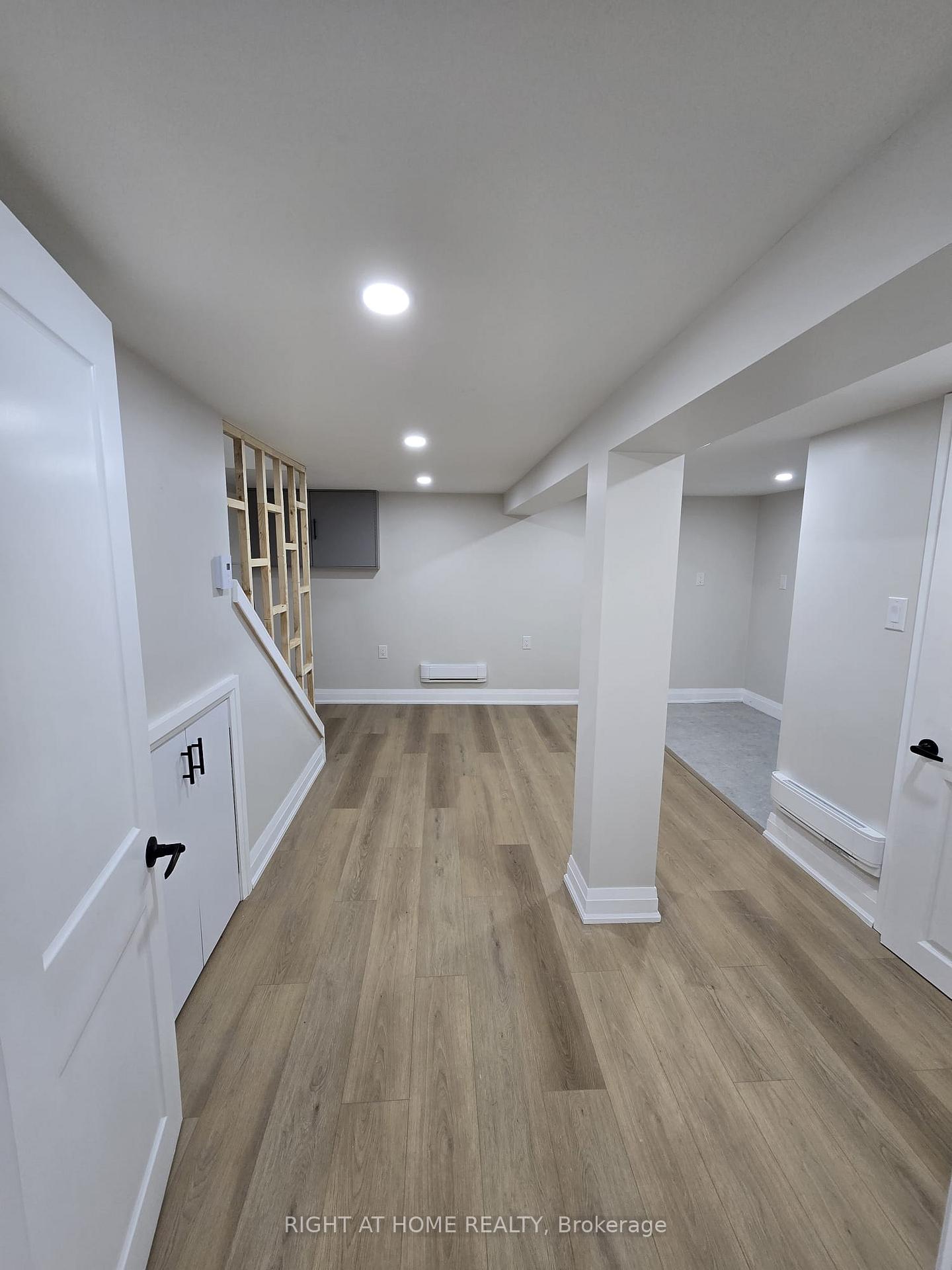Photo 12 of 140 Napier Street, Sarnia — HOMEH