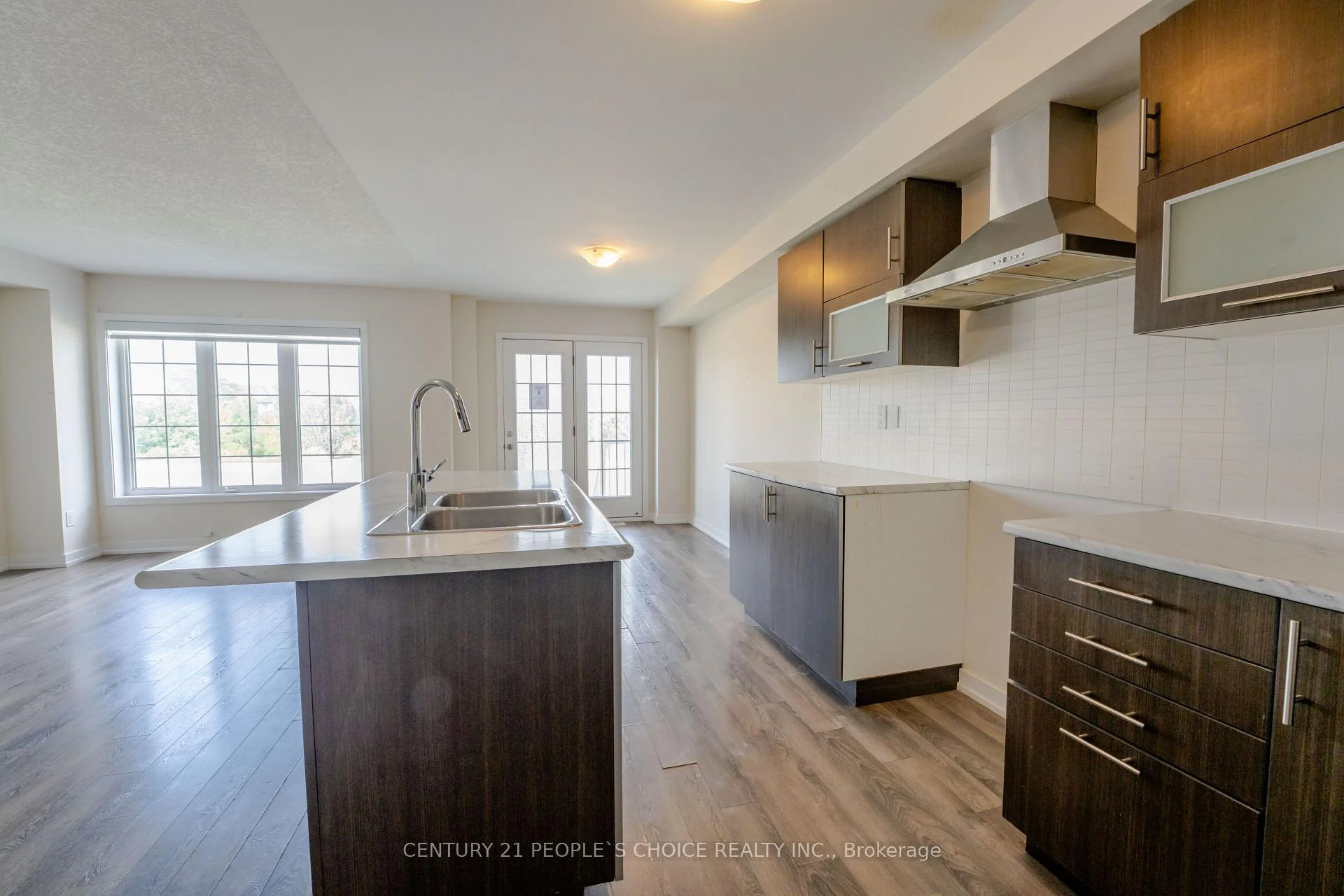 Photo 26 of 108 Golden Spring Drive, Brampton, Northwest Brampton — HOMEH