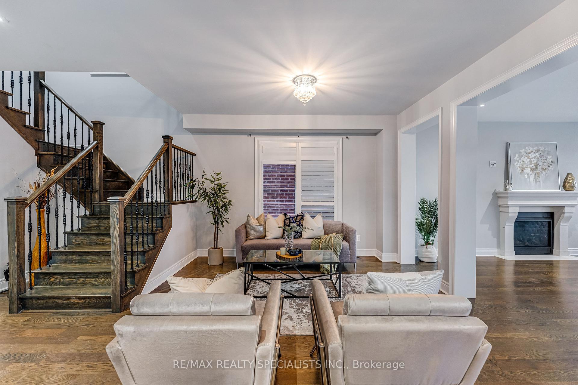 Photo 5 of 171 Rising Hill Ridge, Brampton, Bram West — HOMEH