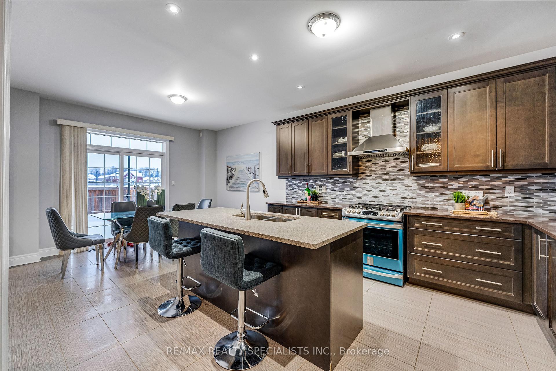 Photo 6 of 171 Rising Hill Ridge, Brampton, Bram West — HOMEH
