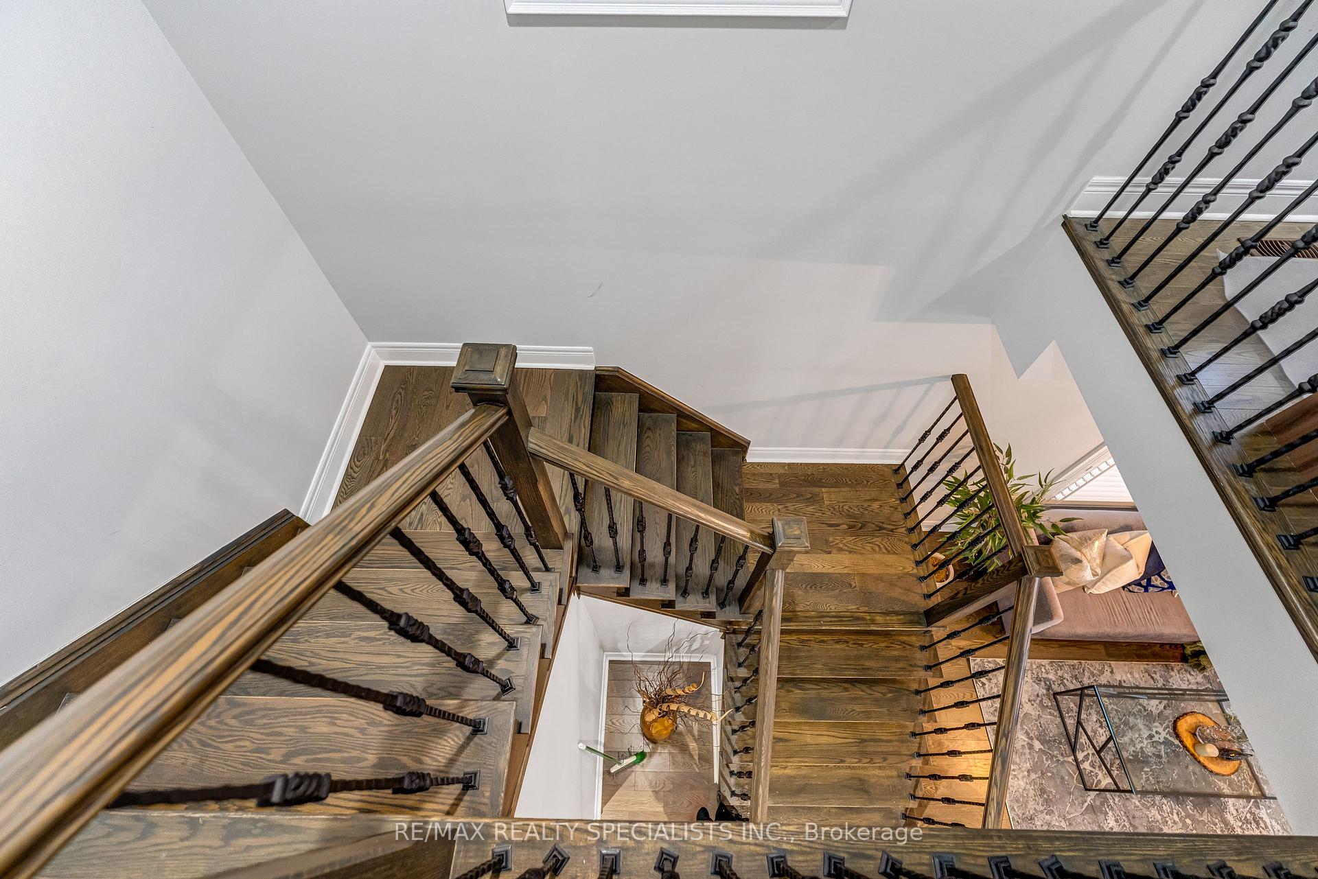 Photo 12 of 171 Rising Hill Ridge, Brampton, Bram West — HOMEH