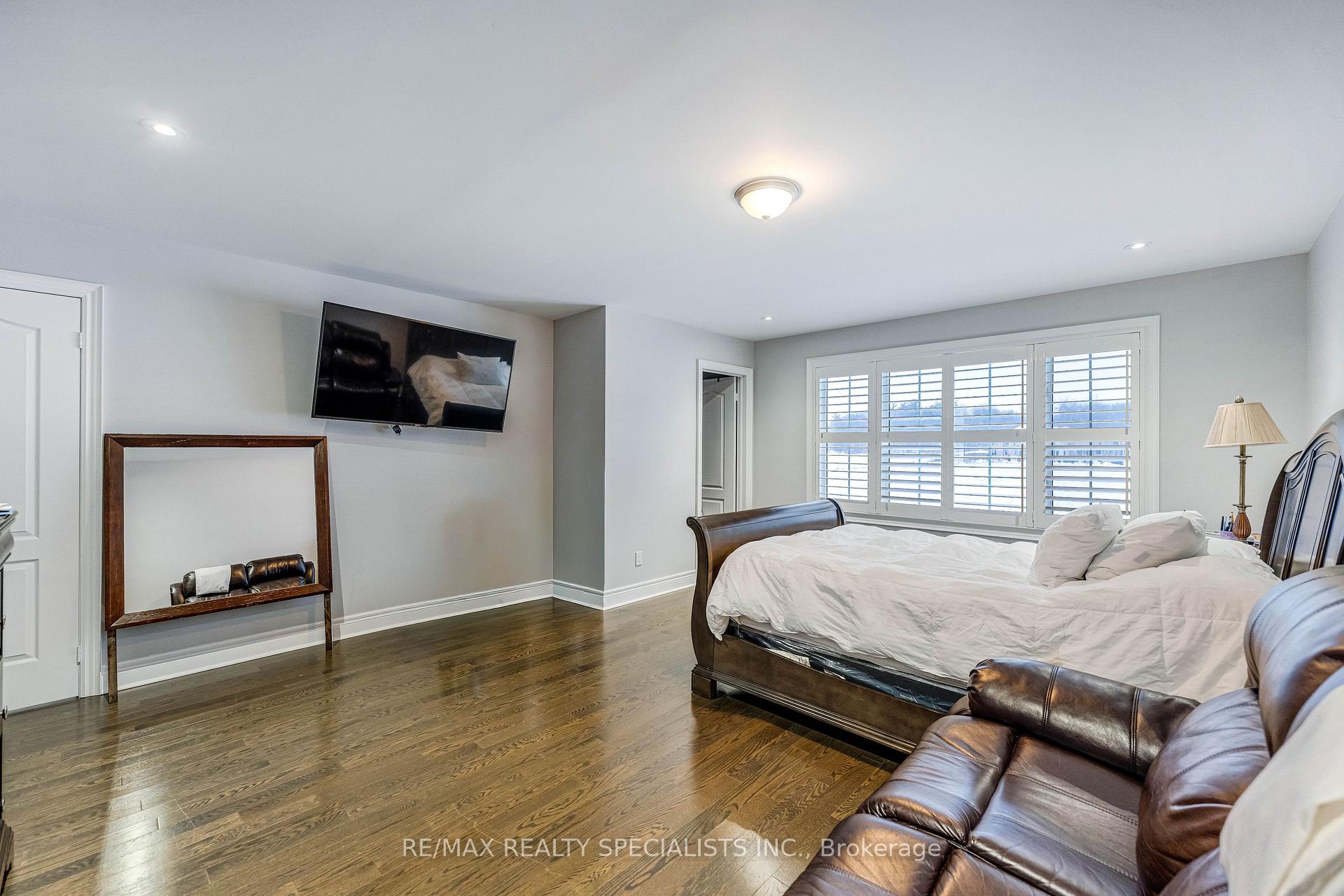 Photo 15 of 171 Rising Hill Ridge, Brampton, Bram West — HOMEH