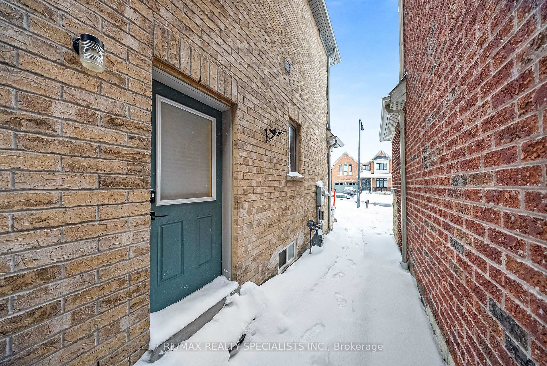 Photo 38 of 171 Rising Hill Ridge, Brampton, Bram West — HOMEH