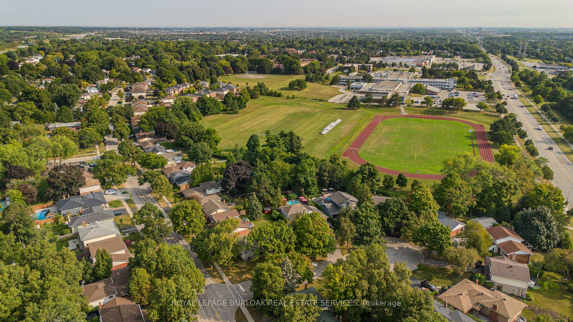 Photo 2 of 2023 Cheviot Court, Burlington, Mountainside — HOMEH