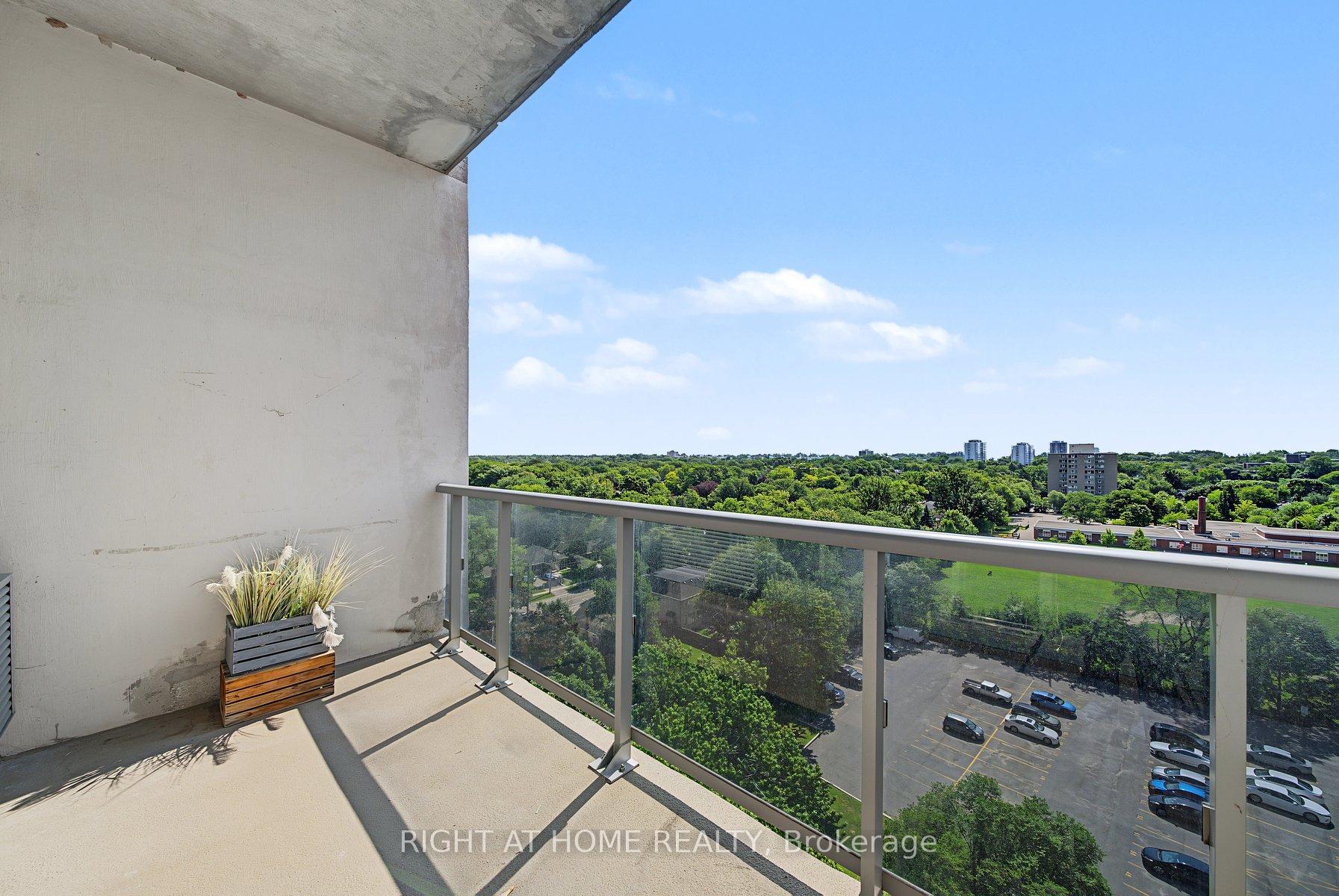 Photo 23 of Unit 1206, 20 Speers Road, Oakville, Central — HOMEH