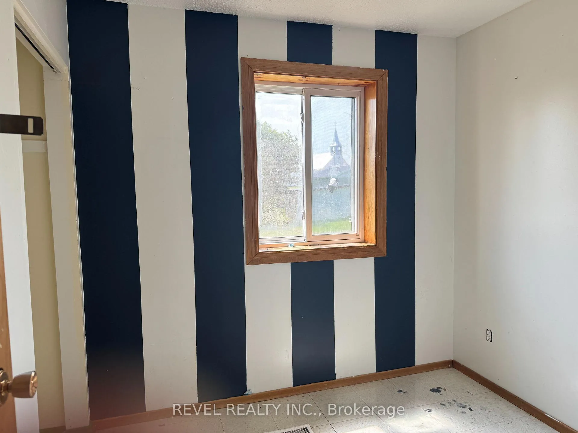 Photo 15 of 42 Gauthier Street, Kapuskasing, Fauquier — HOMEH