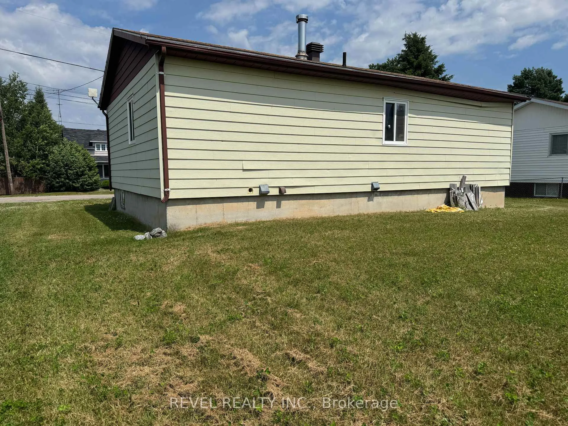 Photo 25 of 42 Gauthier Street, Kapuskasing, Fauquier — HOMEH