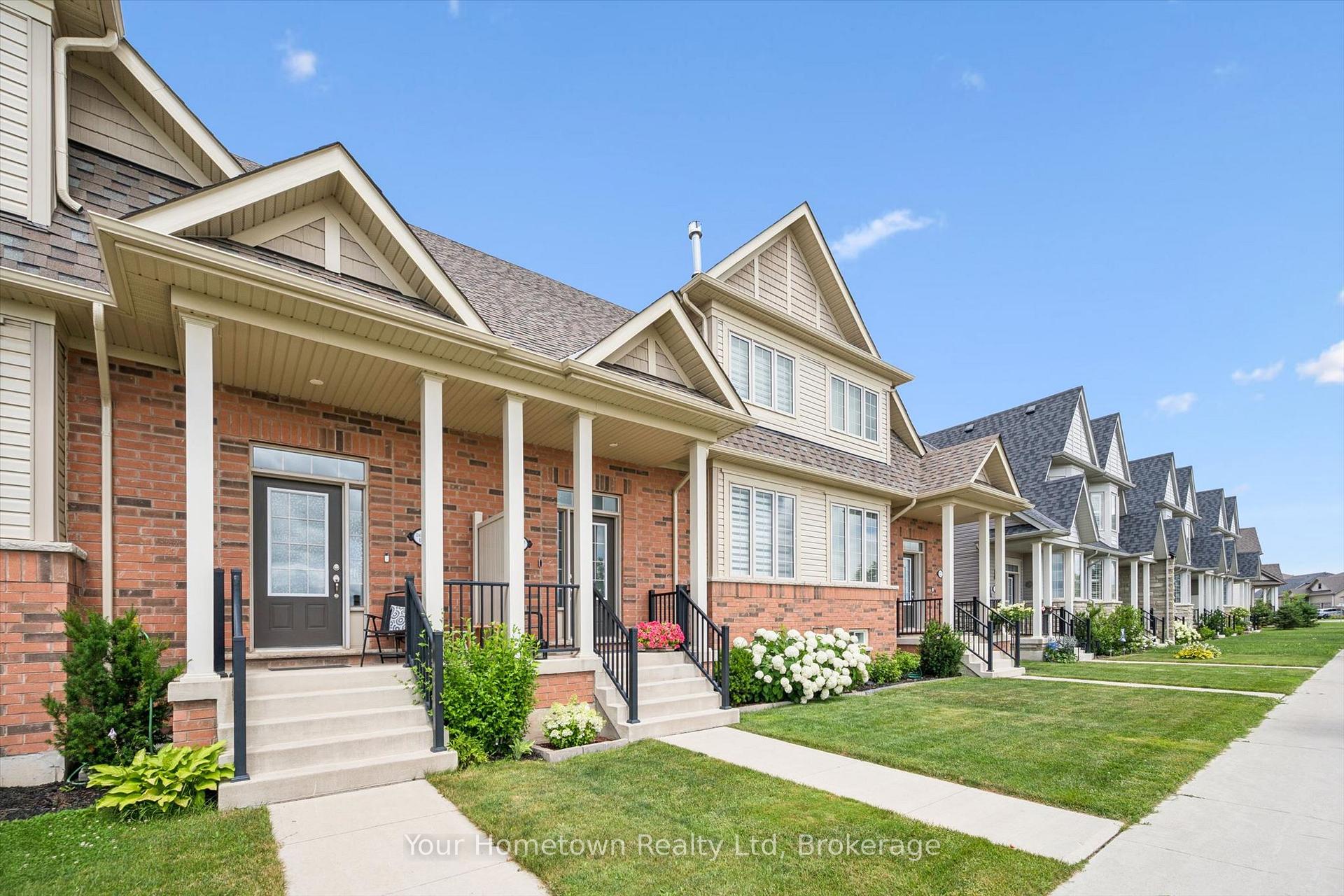 Photo 3 of Unit #5, 22 Kirvan Street, Centre Wellington, Fergus — HOMEH