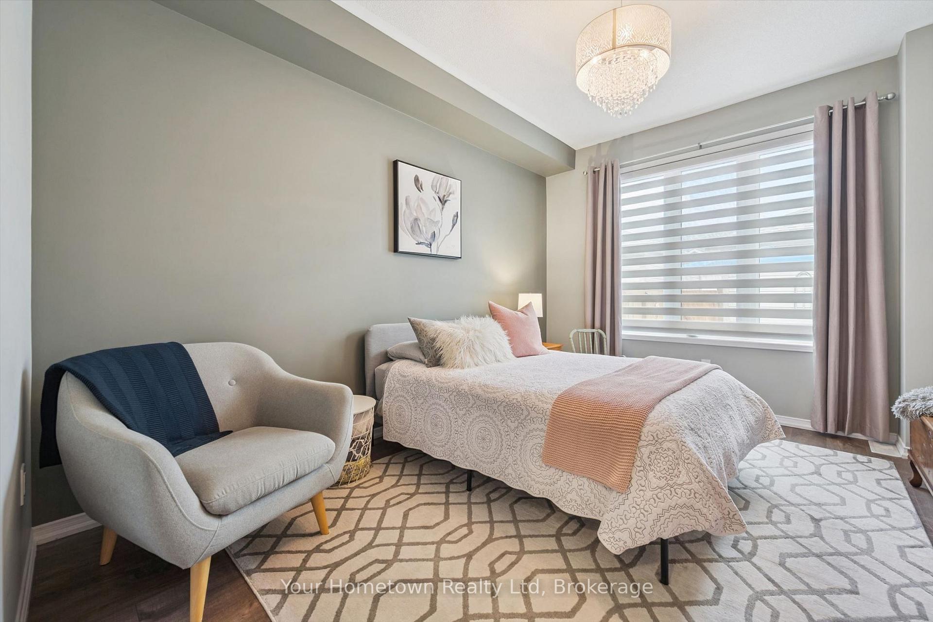 Photo 22 of Unit #5, 22 Kirvan Street, Centre Wellington, Fergus — HOMEH