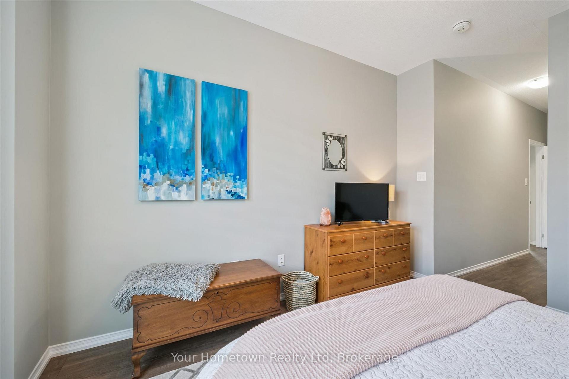 Photo 23 of Unit #5, 22 Kirvan Street, Centre Wellington, Fergus — HOMEH