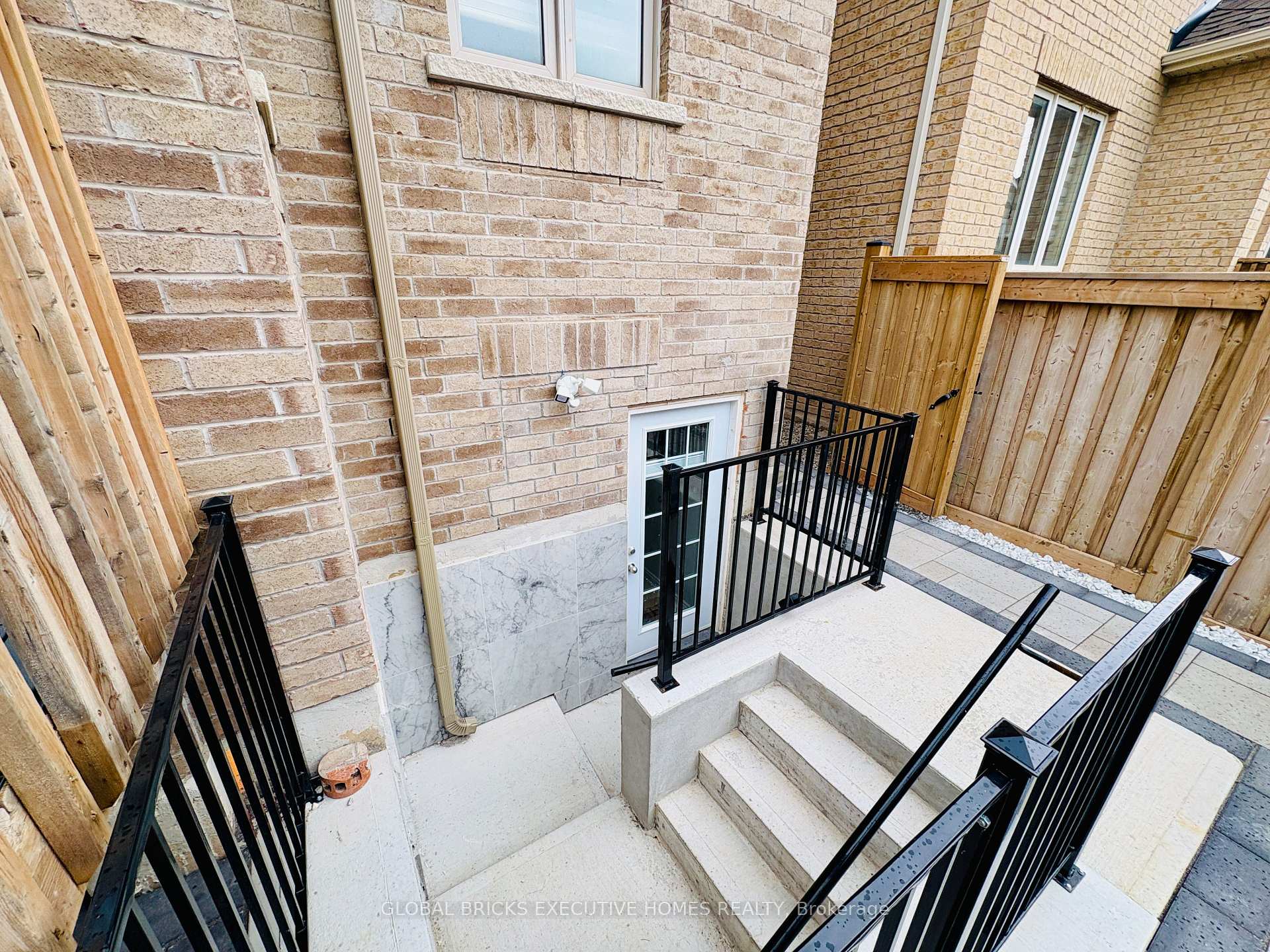 Photo 11 of 4056 Channing Crescent, Oakville, Glenorchy — HOMEH