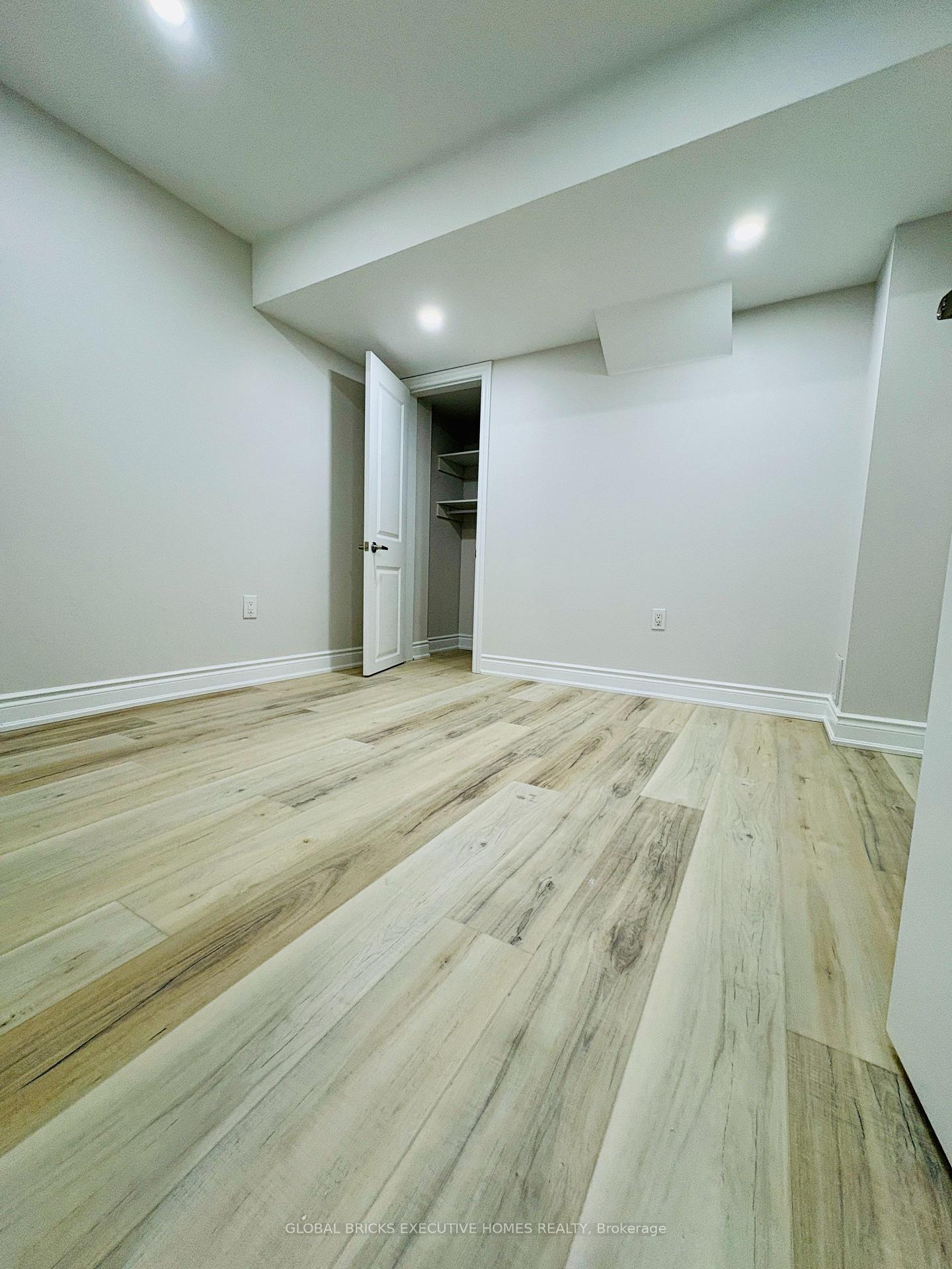 Photo 18 of 4056 Channing Crescent, Oakville, Glenorchy — HOMEH