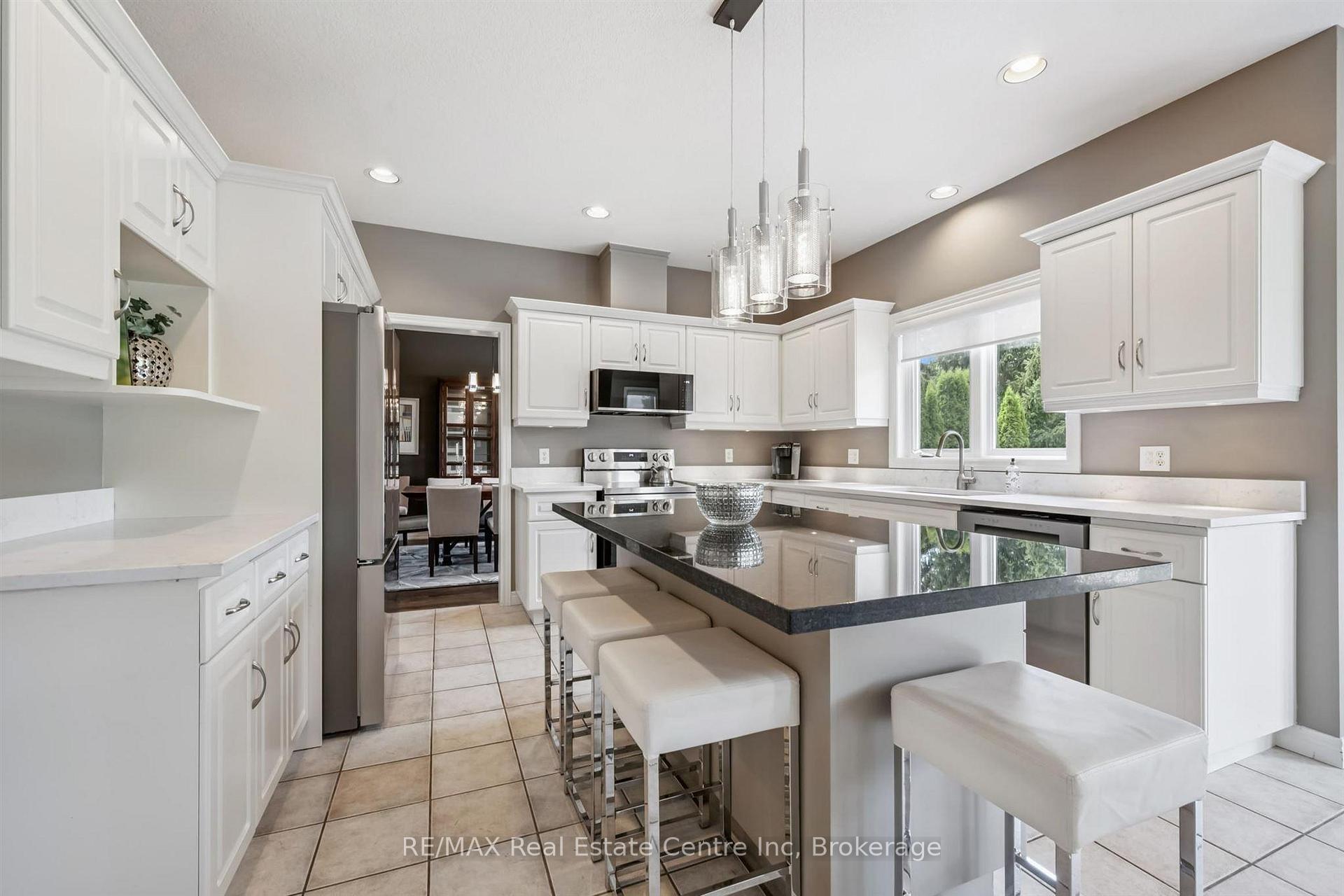 Photo 10 of 12 Telfer Glen Street, Puslinch, Morriston — HOMEH