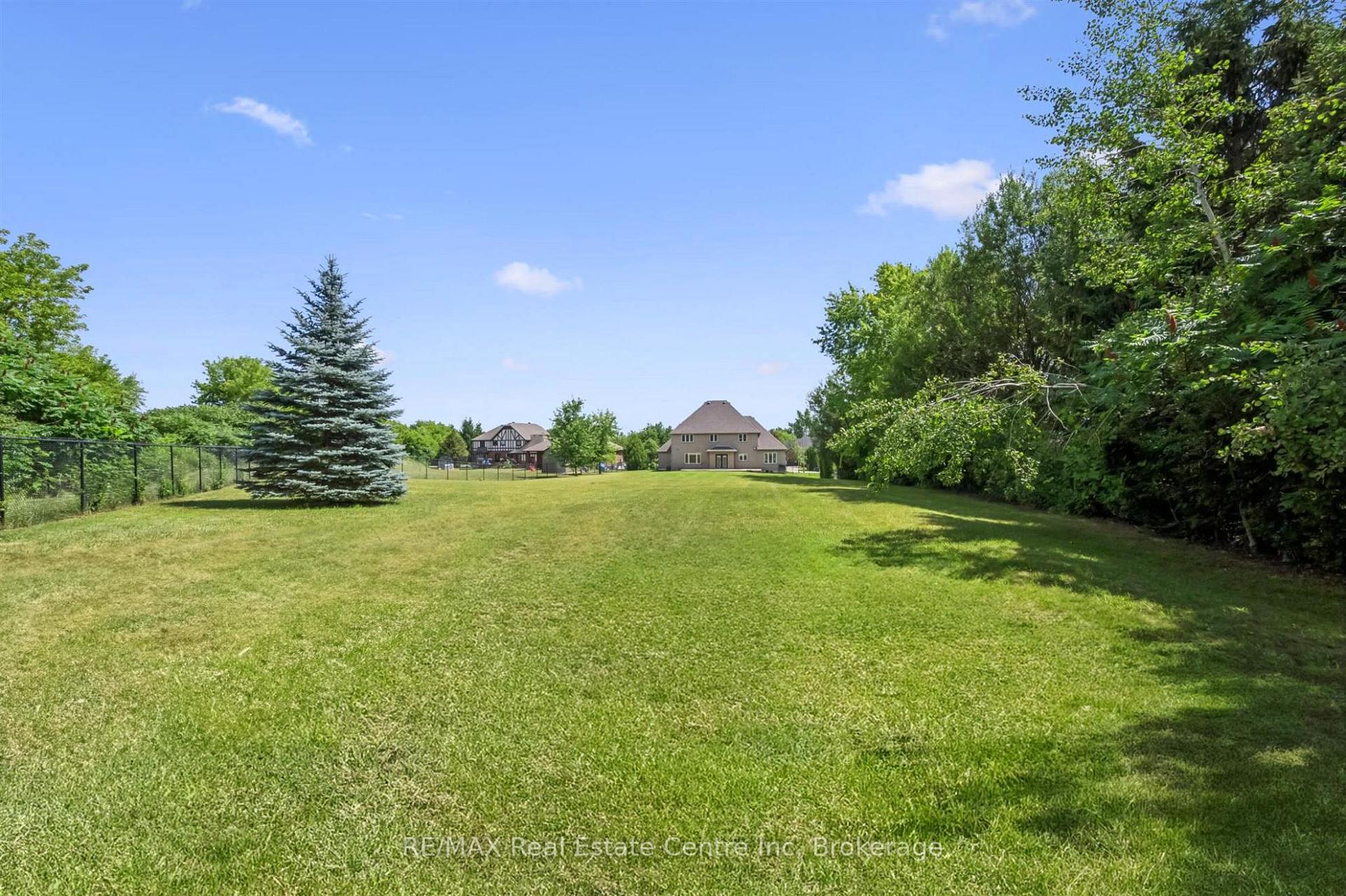 Photo 35 of 12 Telfer Glen Street, Puslinch, Morriston — HOMEH