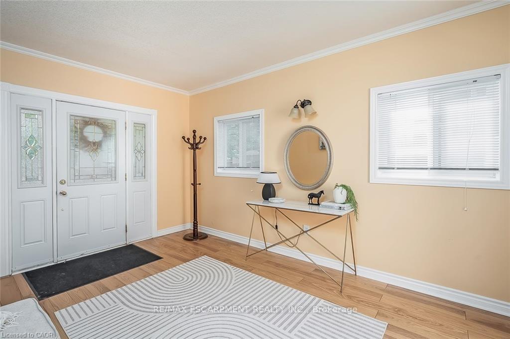 Photo 4 of 652 Ardleigh Crescent, Burlington, Appleby — HOMEH