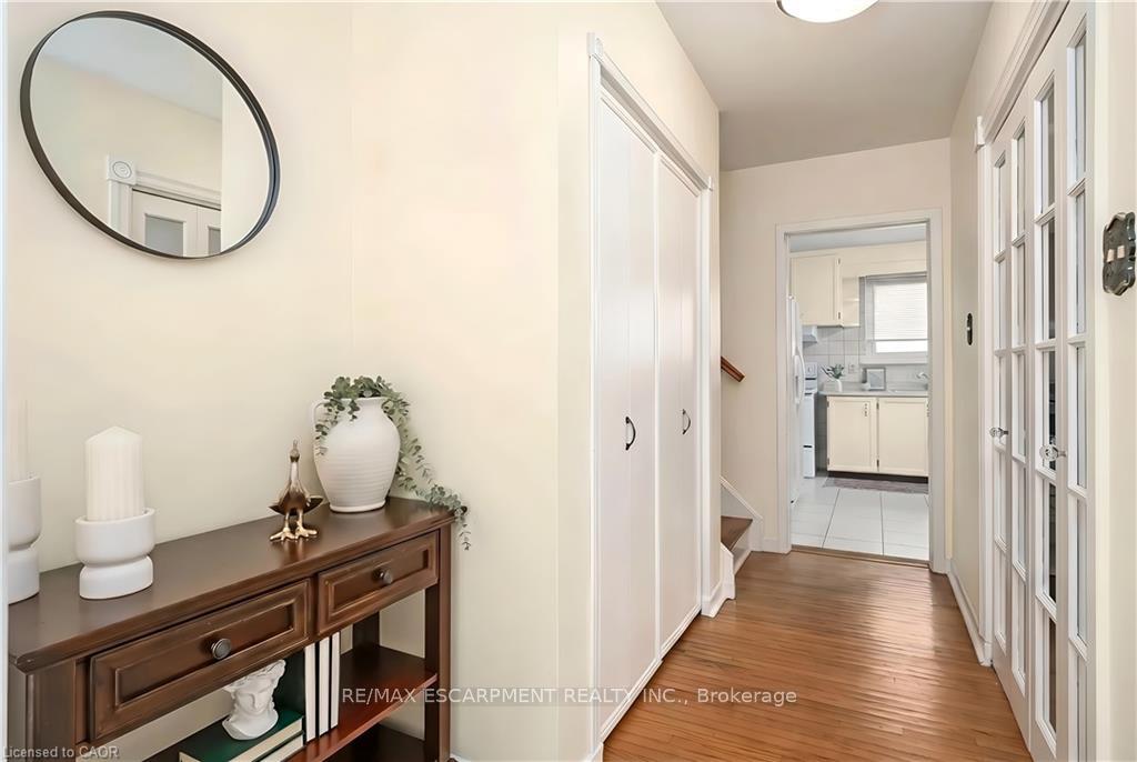 Photo 6 of 652 Ardleigh Crescent, Burlington, Appleby — HOMEH