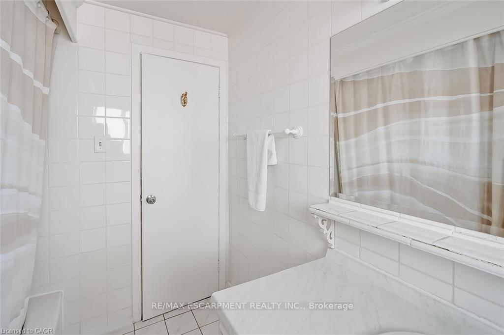 Photo 25 of 652 Ardleigh Crescent, Burlington, Appleby — HOMEH