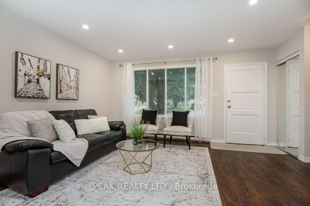 Photo 3 of Unit A, 185 Cedarvale Crescent, Waterloo, Lakeshore Village — HOMEH