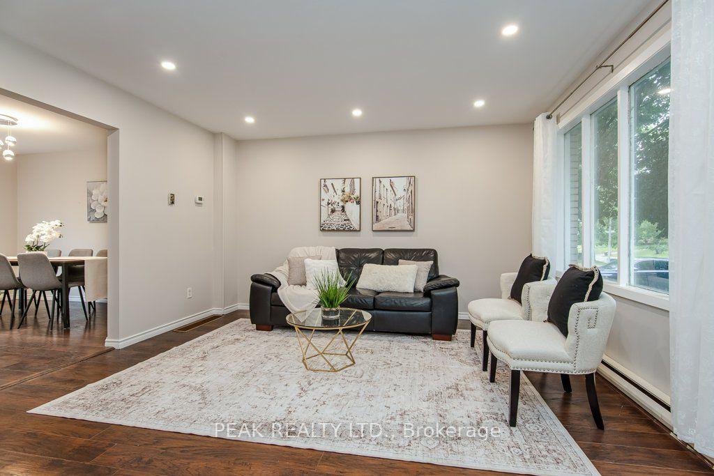 Photo 6 of Unit A, 185 Cedarvale Crescent, Waterloo, Lakeshore Village — HOMEH