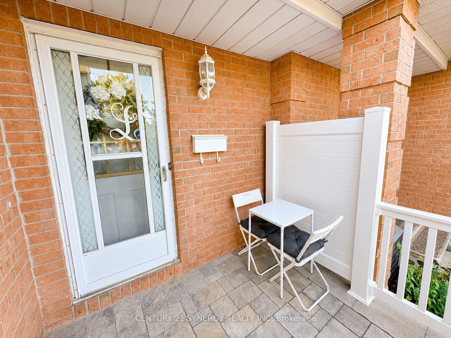 Photo 4 of 757 Clearcrest Crescent, Ottawa, Fallingbrook/Ridgemount — HOMEH