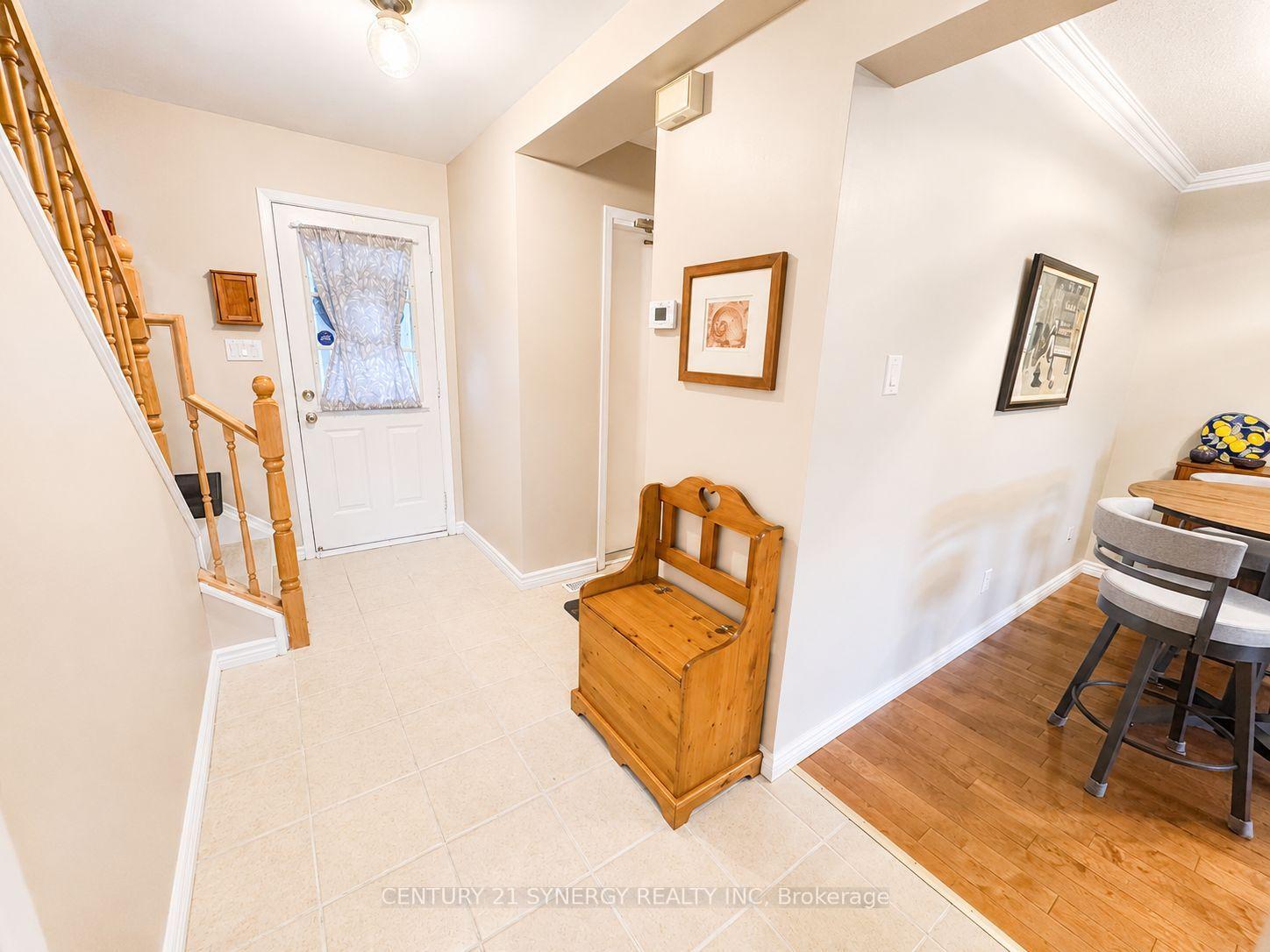 Photo 5 of 757 Clearcrest Crescent, Ottawa, Fallingbrook/Ridgemount — HOMEH