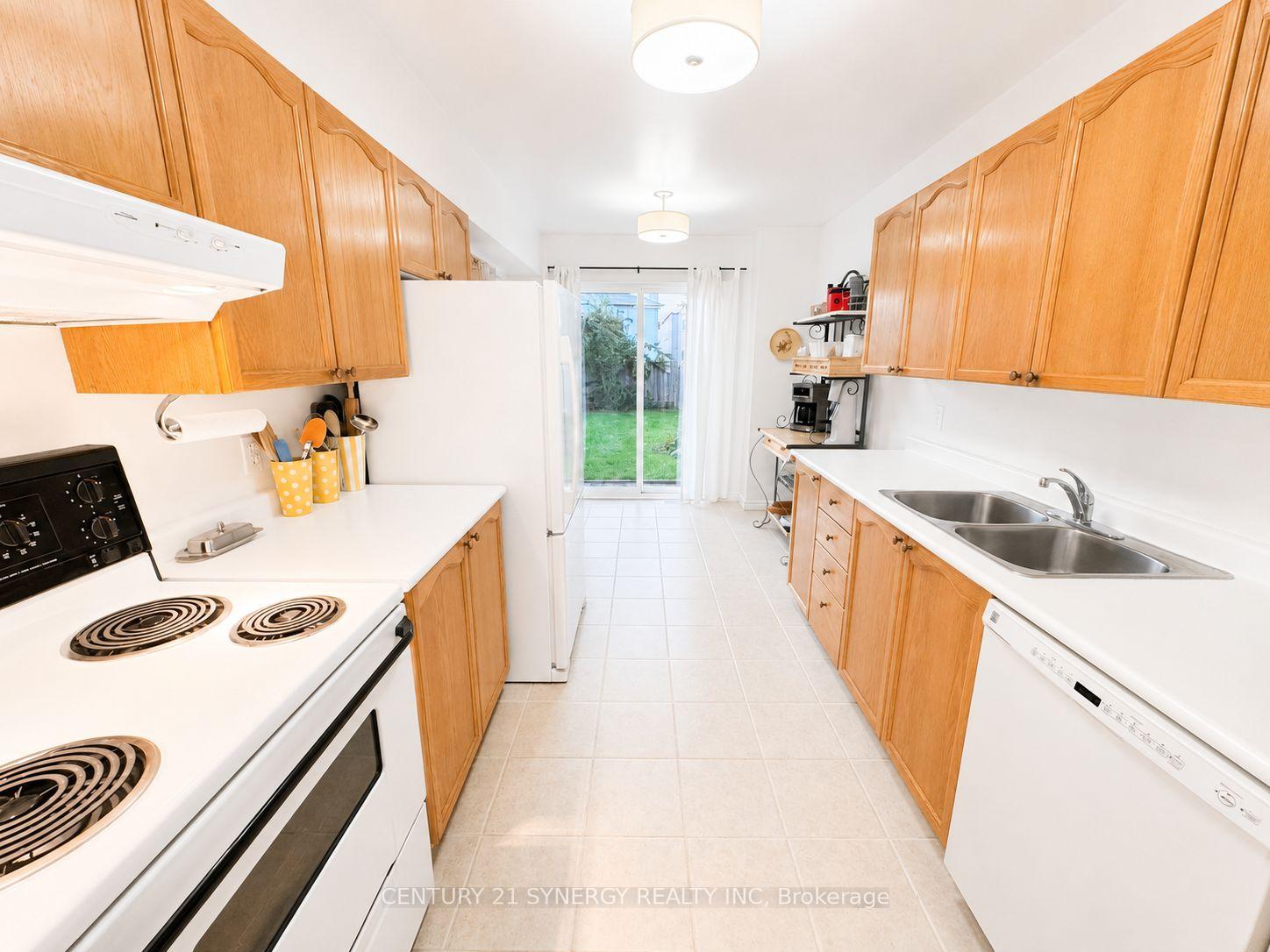 Photo 9 of 757 Clearcrest Crescent, Ottawa, Fallingbrook/Ridgemount — HOMEH