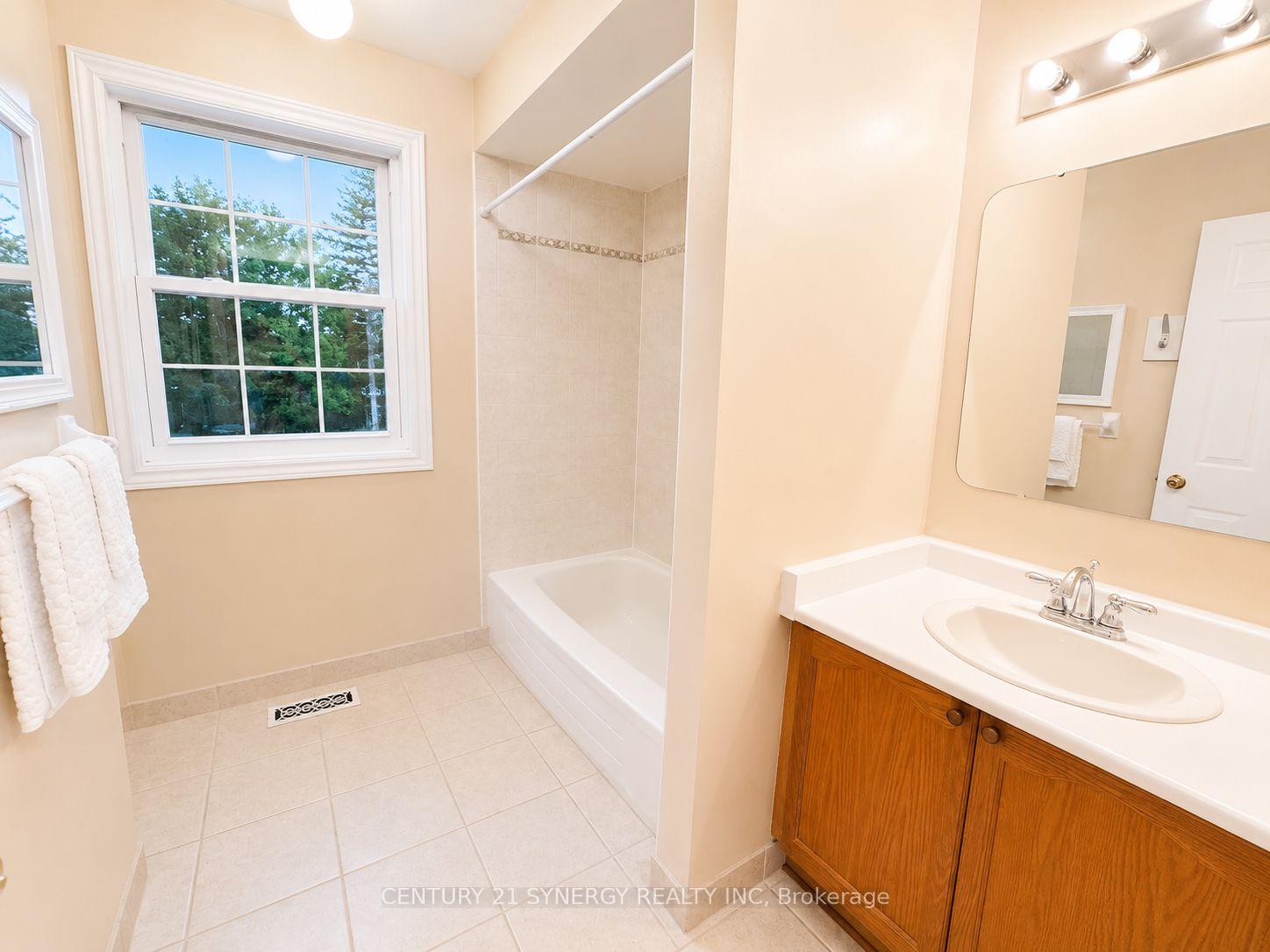 Photo 20 of 757 Clearcrest Crescent, Ottawa, Fallingbrook/Ridgemount — HOMEH