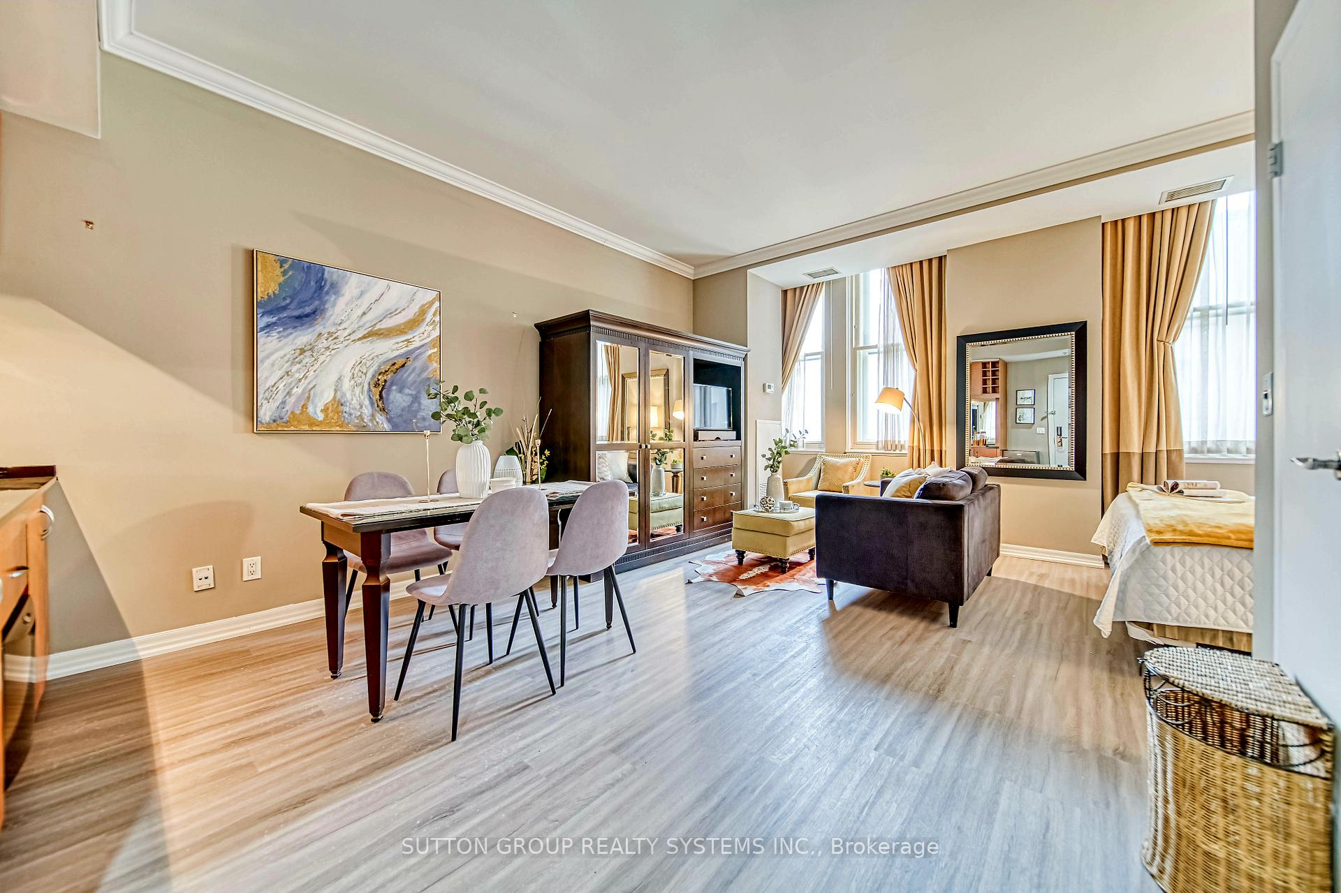 Photo 7 of Unit 915, 1 King Street W, Toronto, Bay Street Corridor — HOMEH
