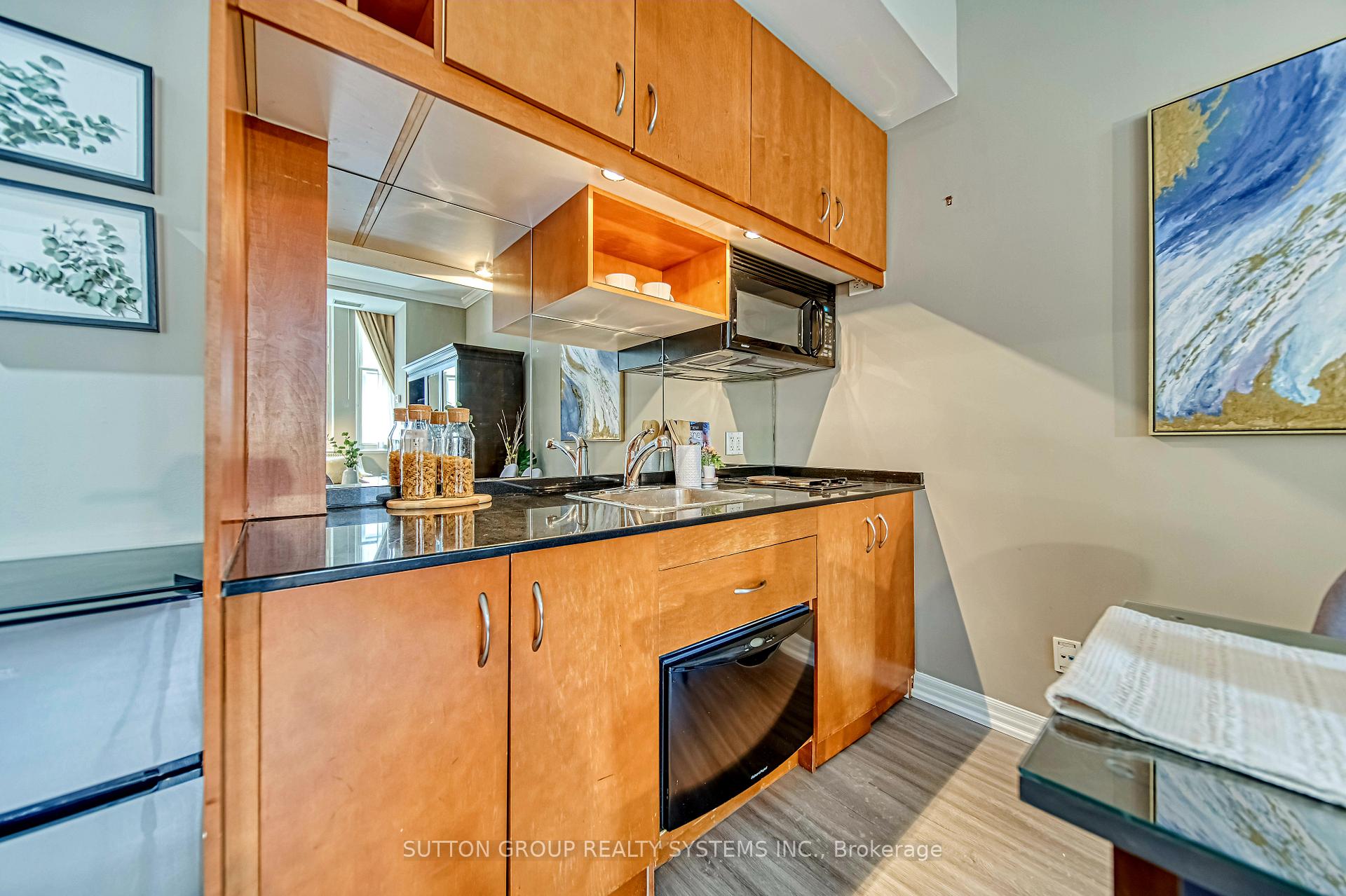 Photo 8 of Unit 915, 1 King Street W, Toronto, Bay Street Corridor — HOMEH