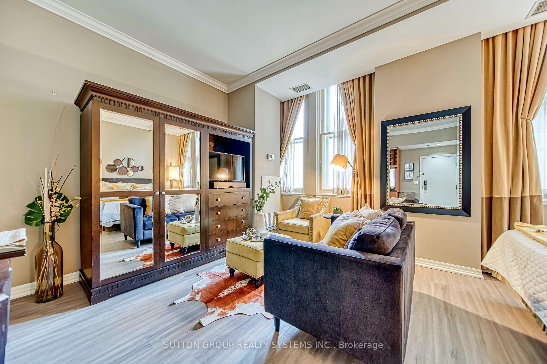 Photo 10 of Unit 915, 1 King Street W, Toronto, Bay Street Corridor — HOMEH