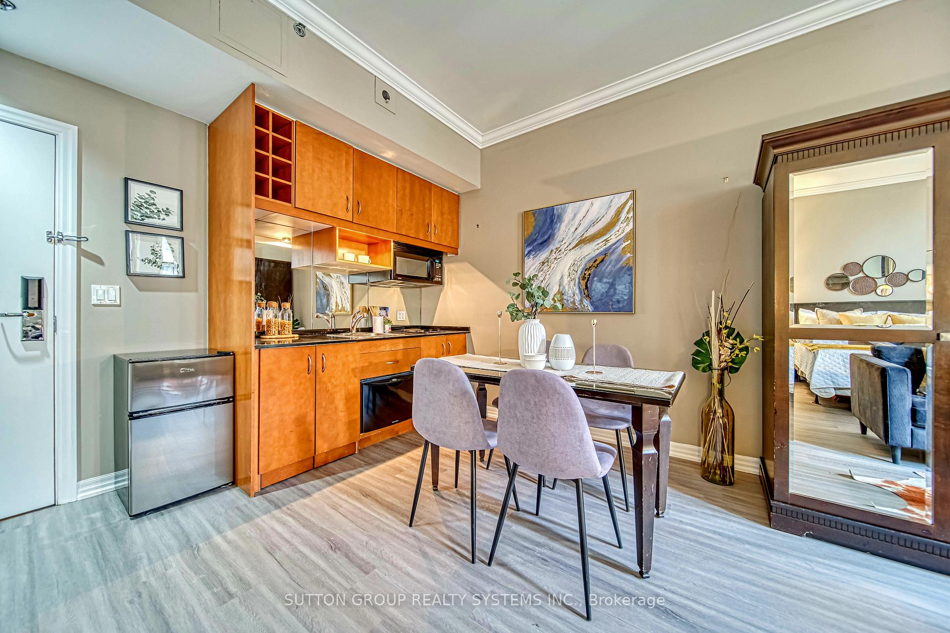 Photo 14 of Unit 915, 1 King Street W, Toronto, Bay Street Corridor — HOMEH