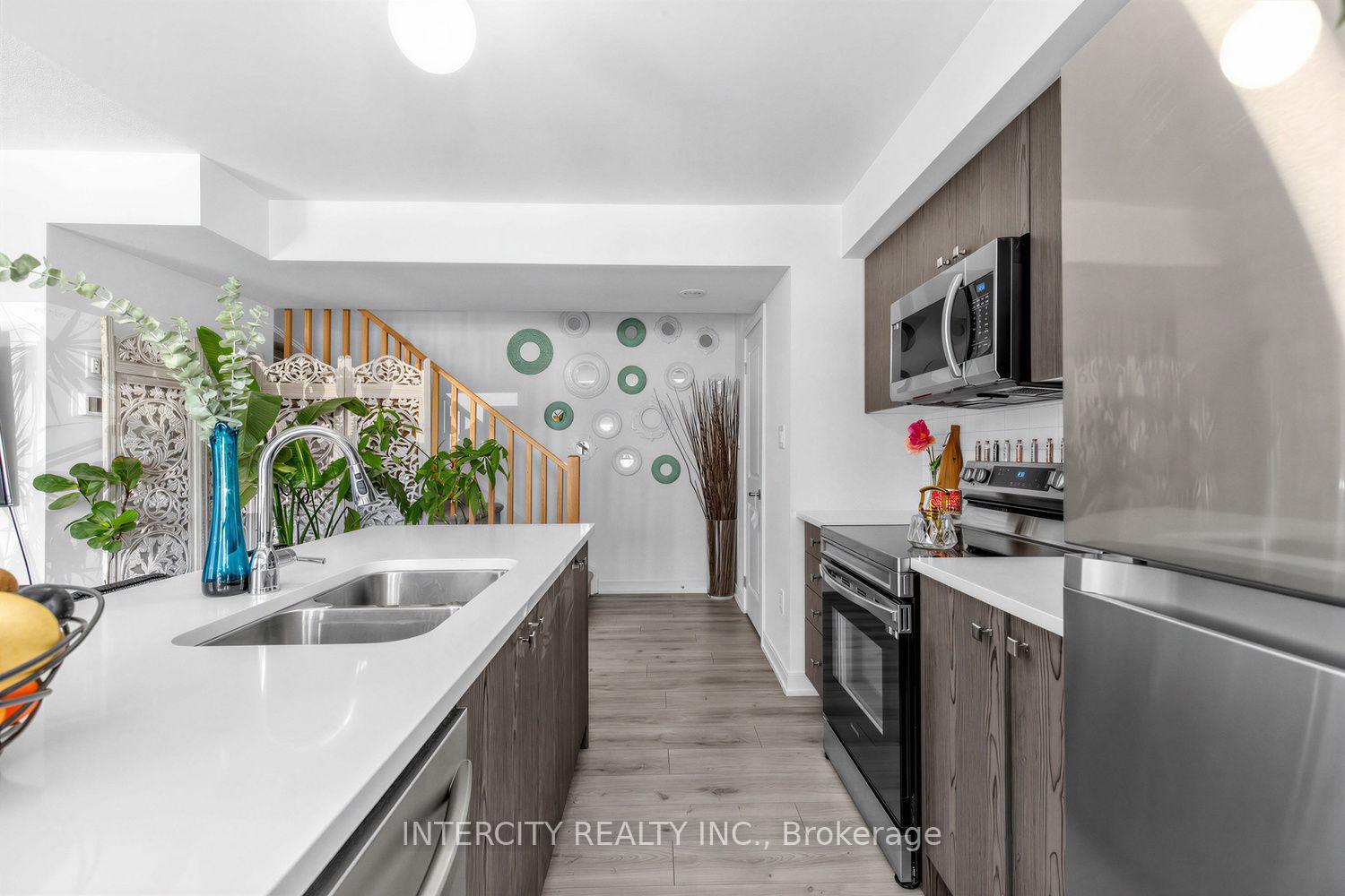Photo 10 of Unit 59, 84 Appletree Lane, Barrie, Innis-Shore — HOMEH